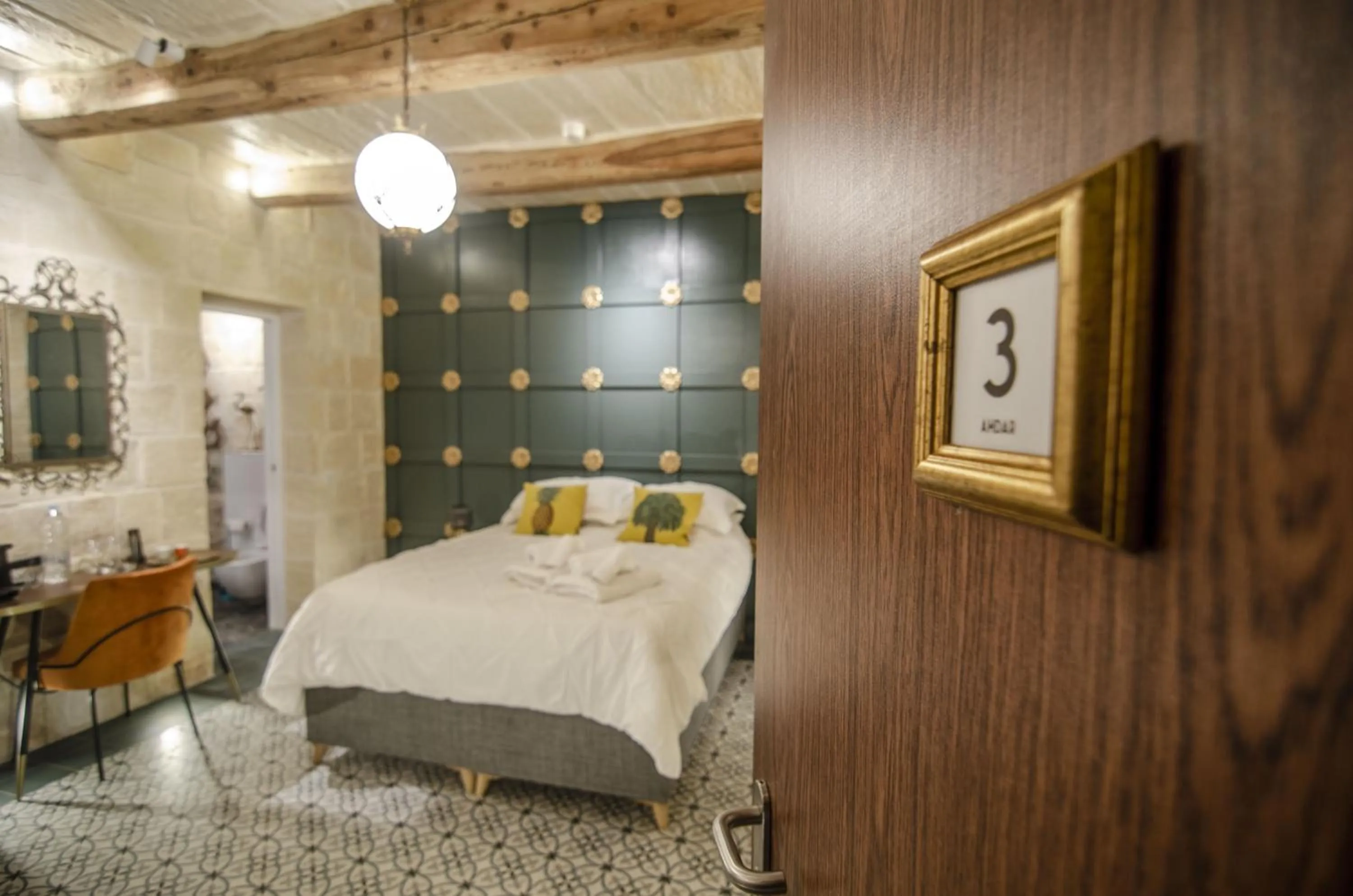 Bed in Senglea Suites