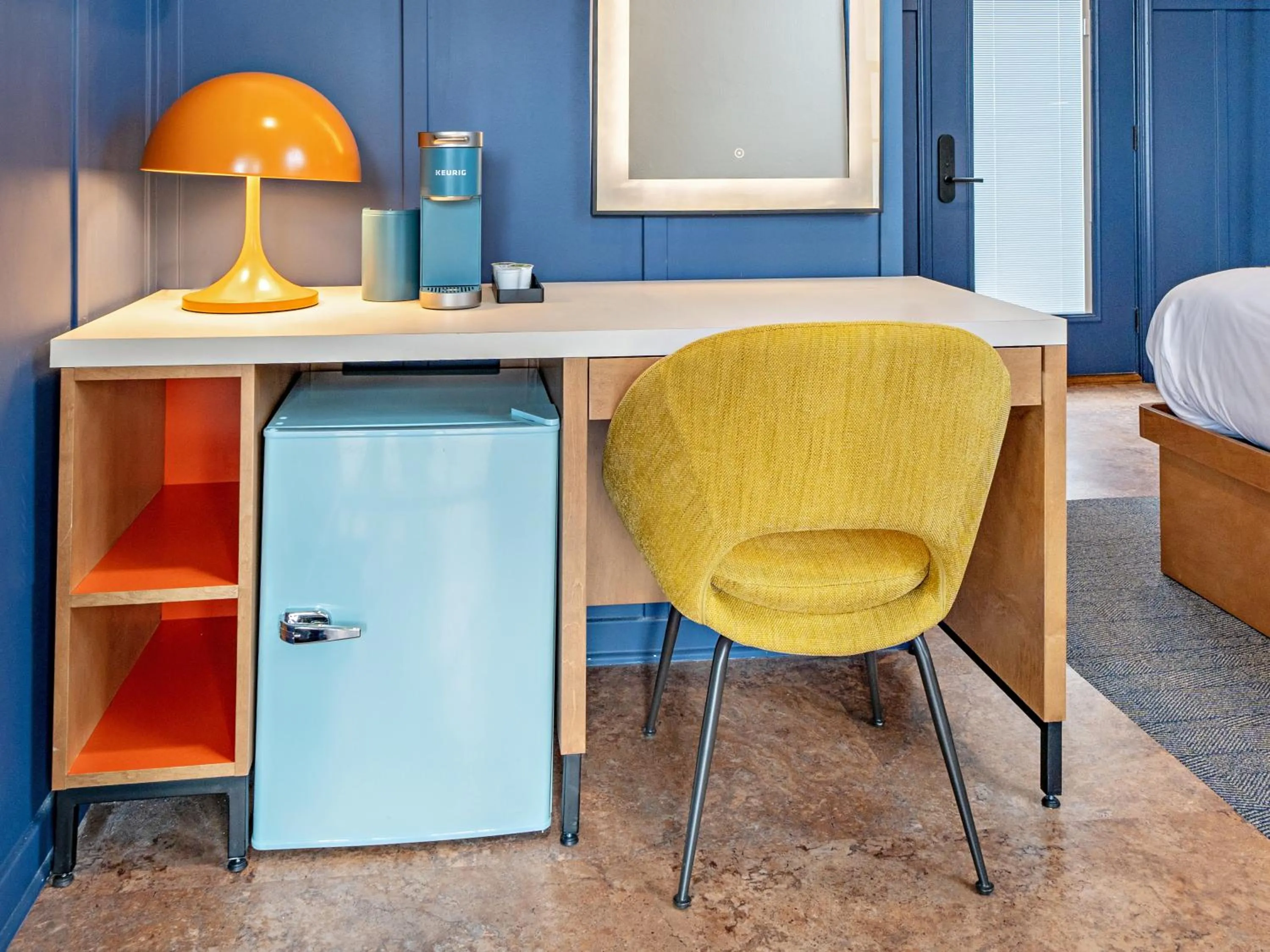 hair dresser in Bardstown Motor Lodge