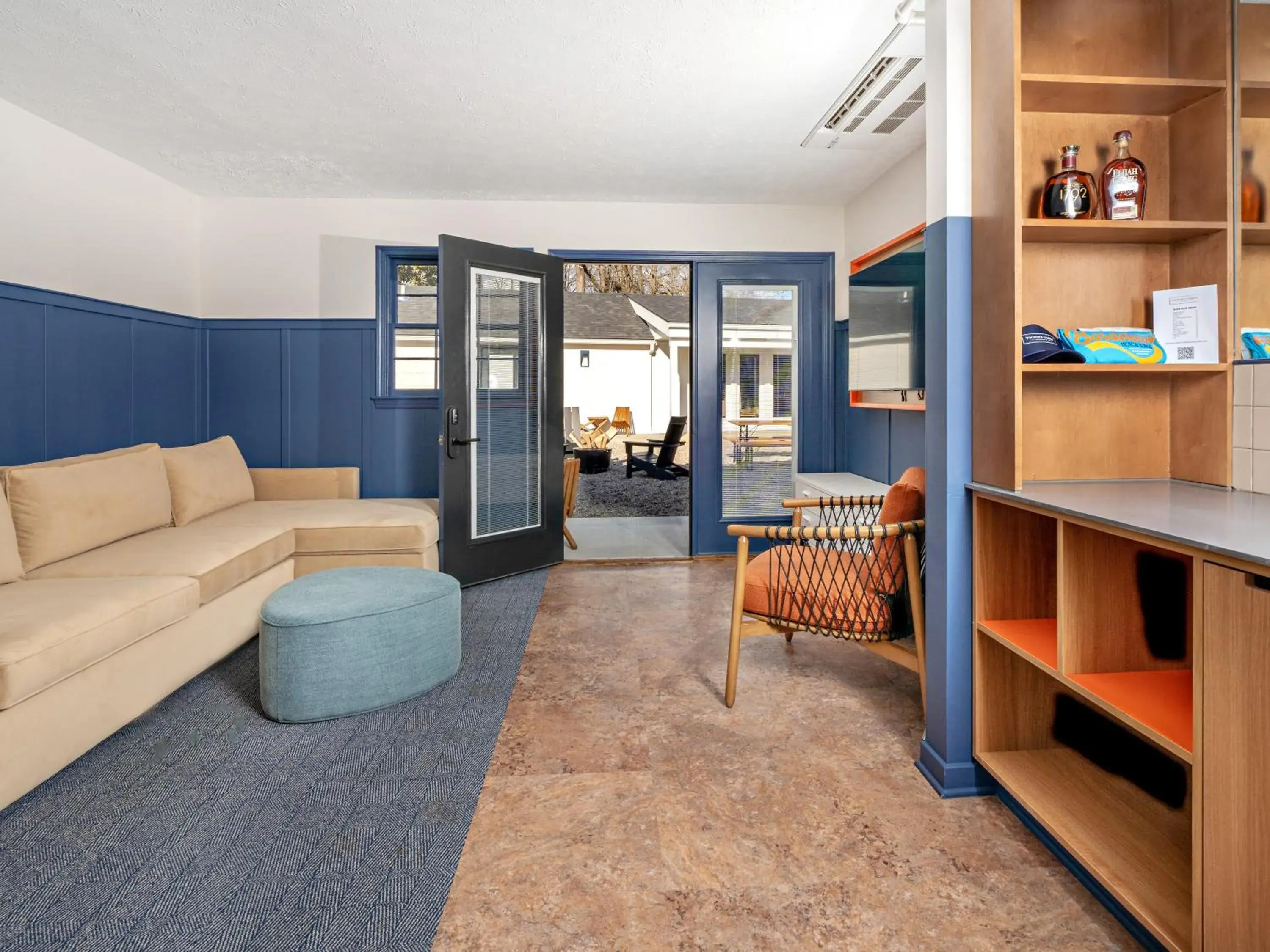 King Suite in Bardstown Motor Lodge King Suite in Bardstown Motor Lodge