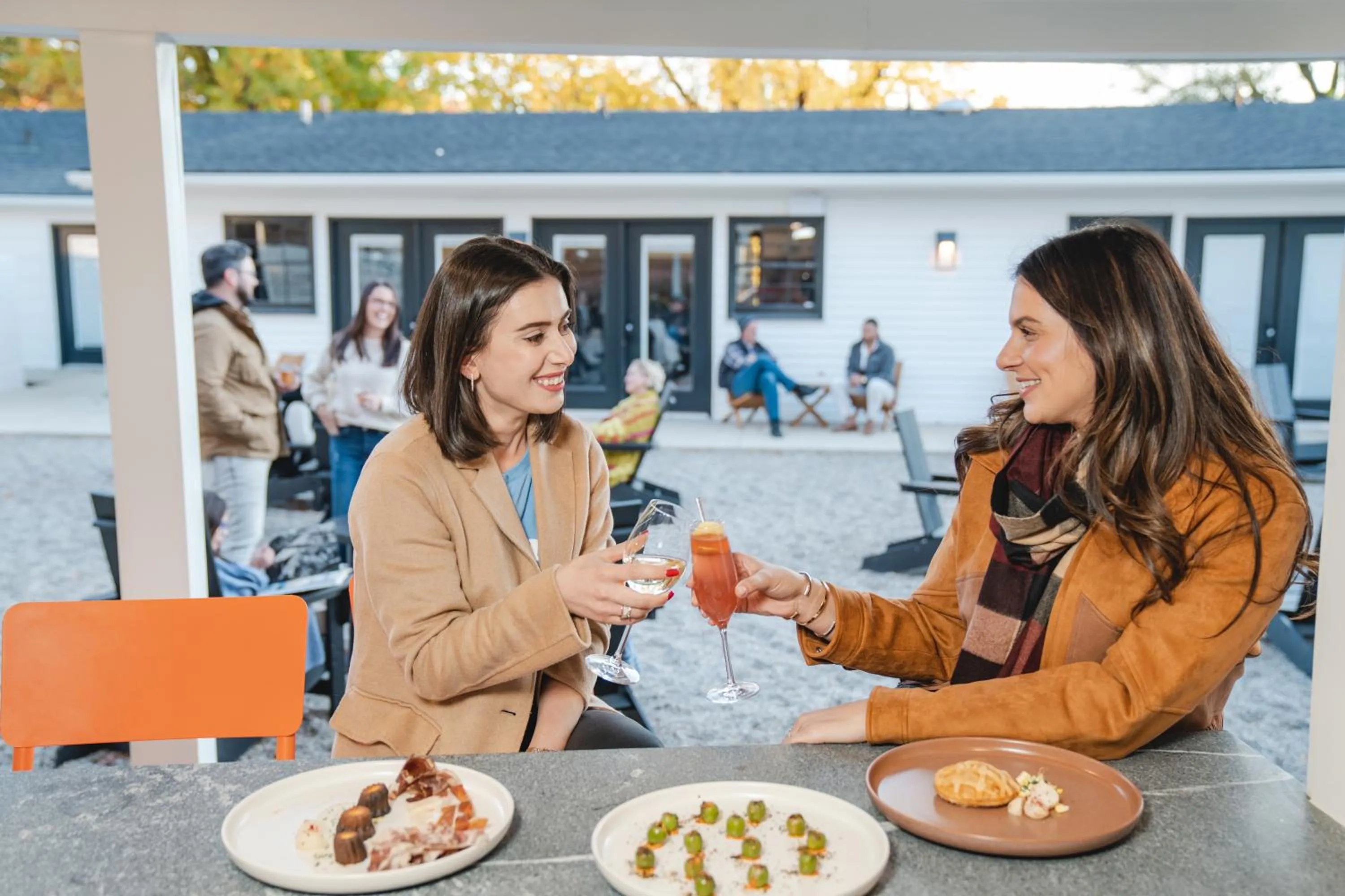 Inner courtyard view in Bardstown Motor Lodge