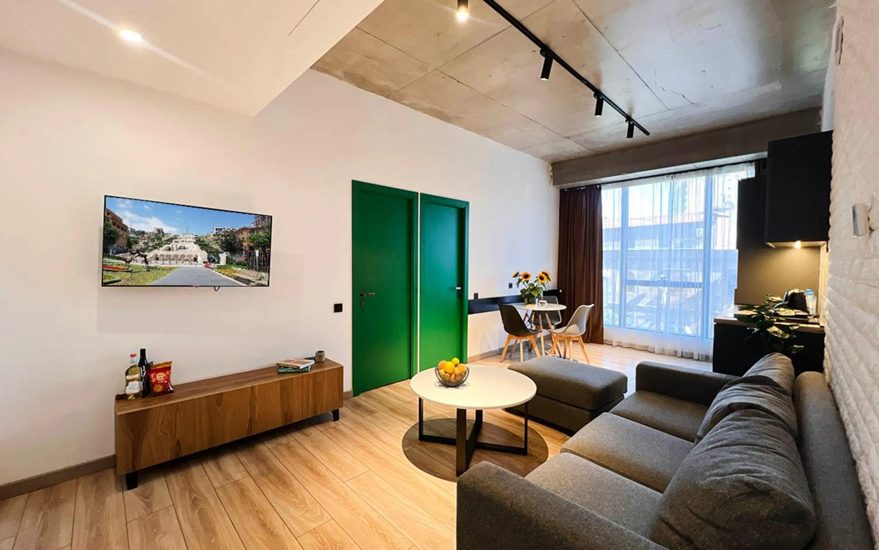 TV and multimedia in Rooms Apart Hotel by RED