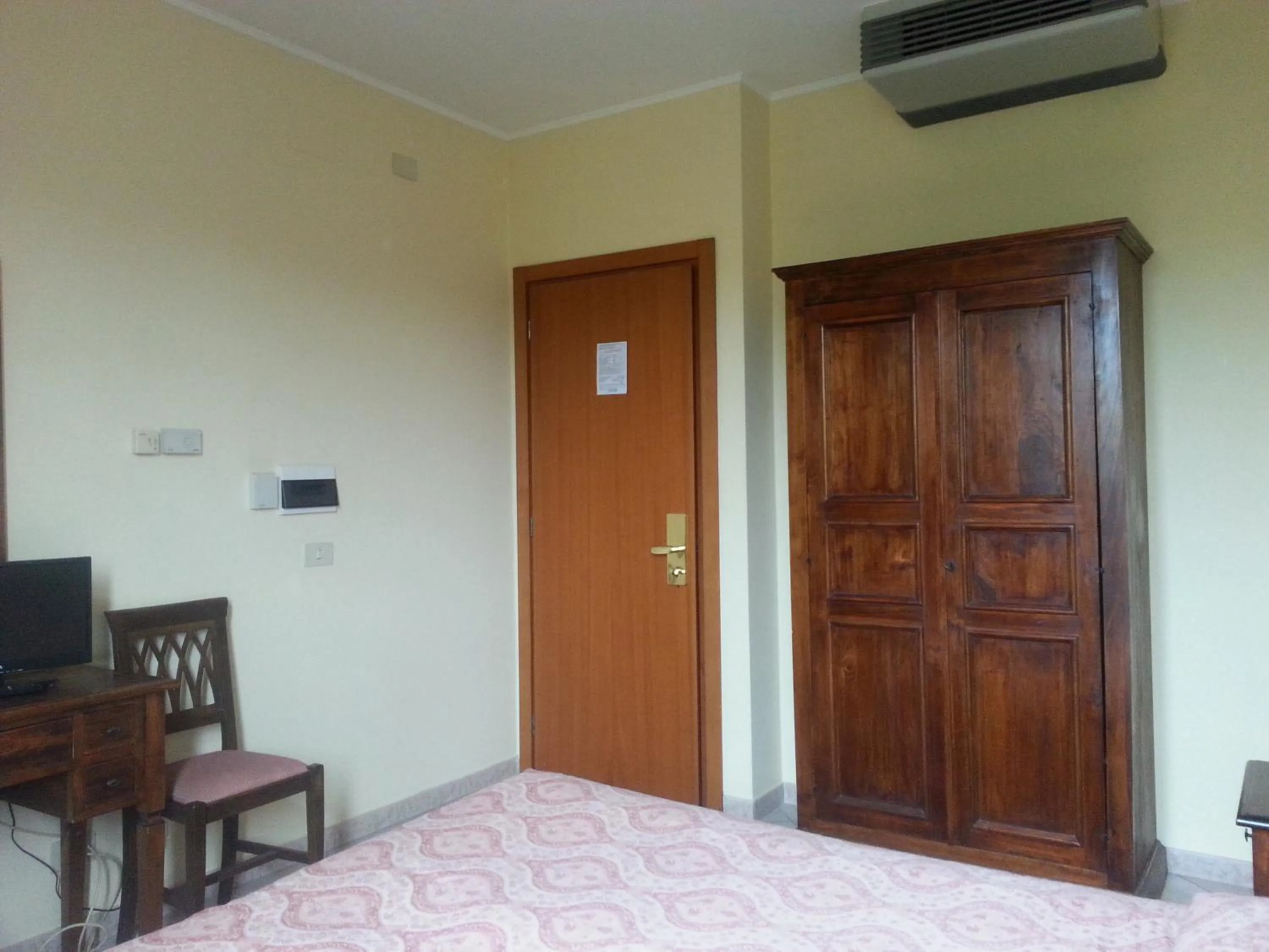 Photo of the whole room in Hotel Tempio di Apollo