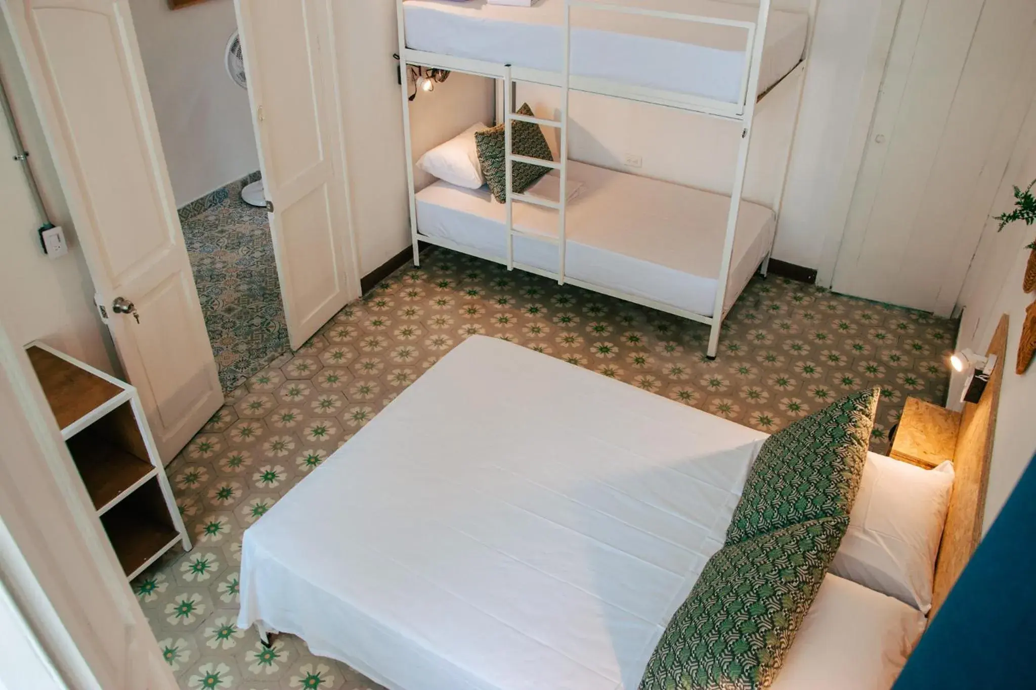 Family Cabin on Boat in Centro Hostel Medellin Family Cabin on Boat in Centro Hostel Medellin