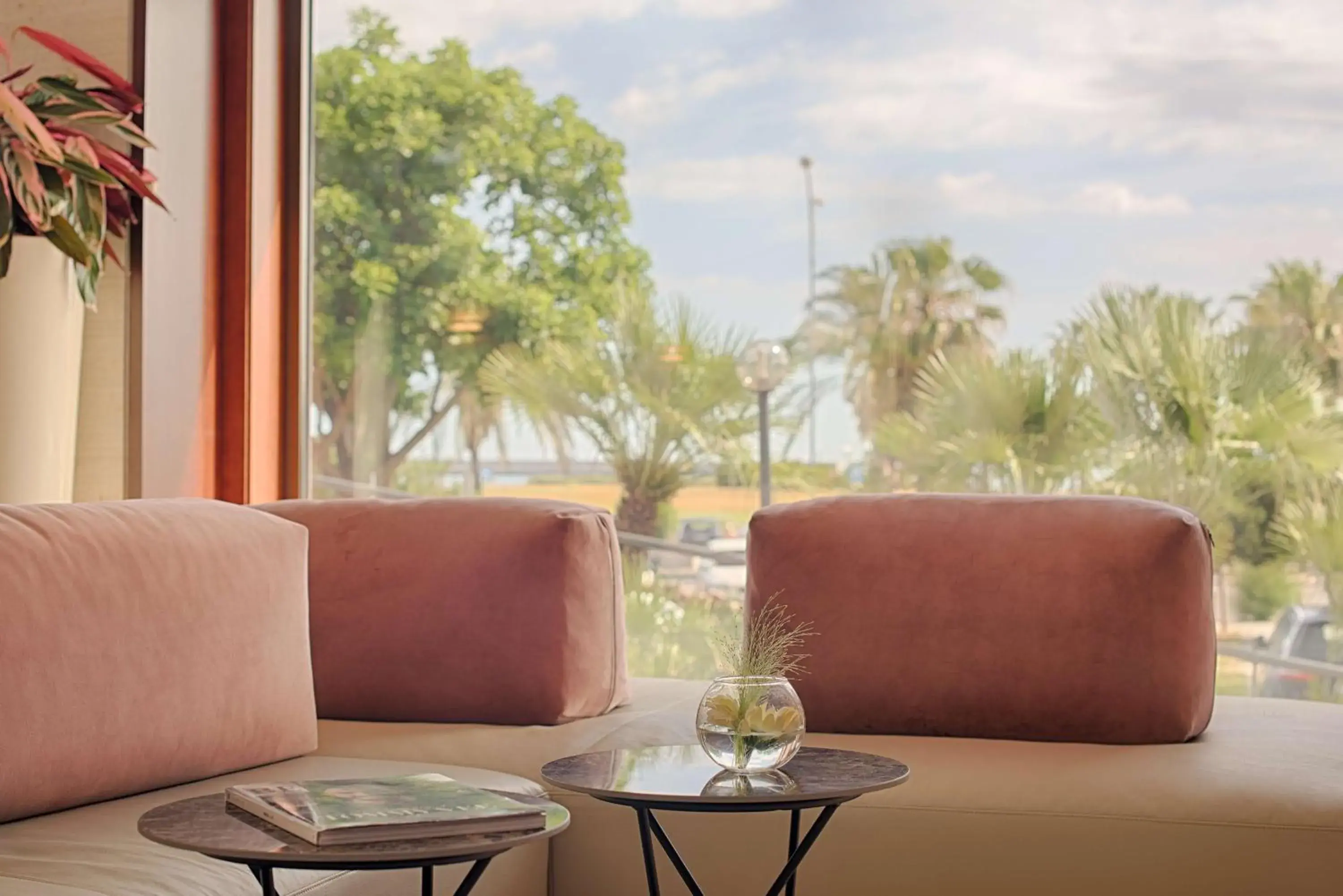 Lobby or reception in NH Palermo Lobby or reception in NH Palermo