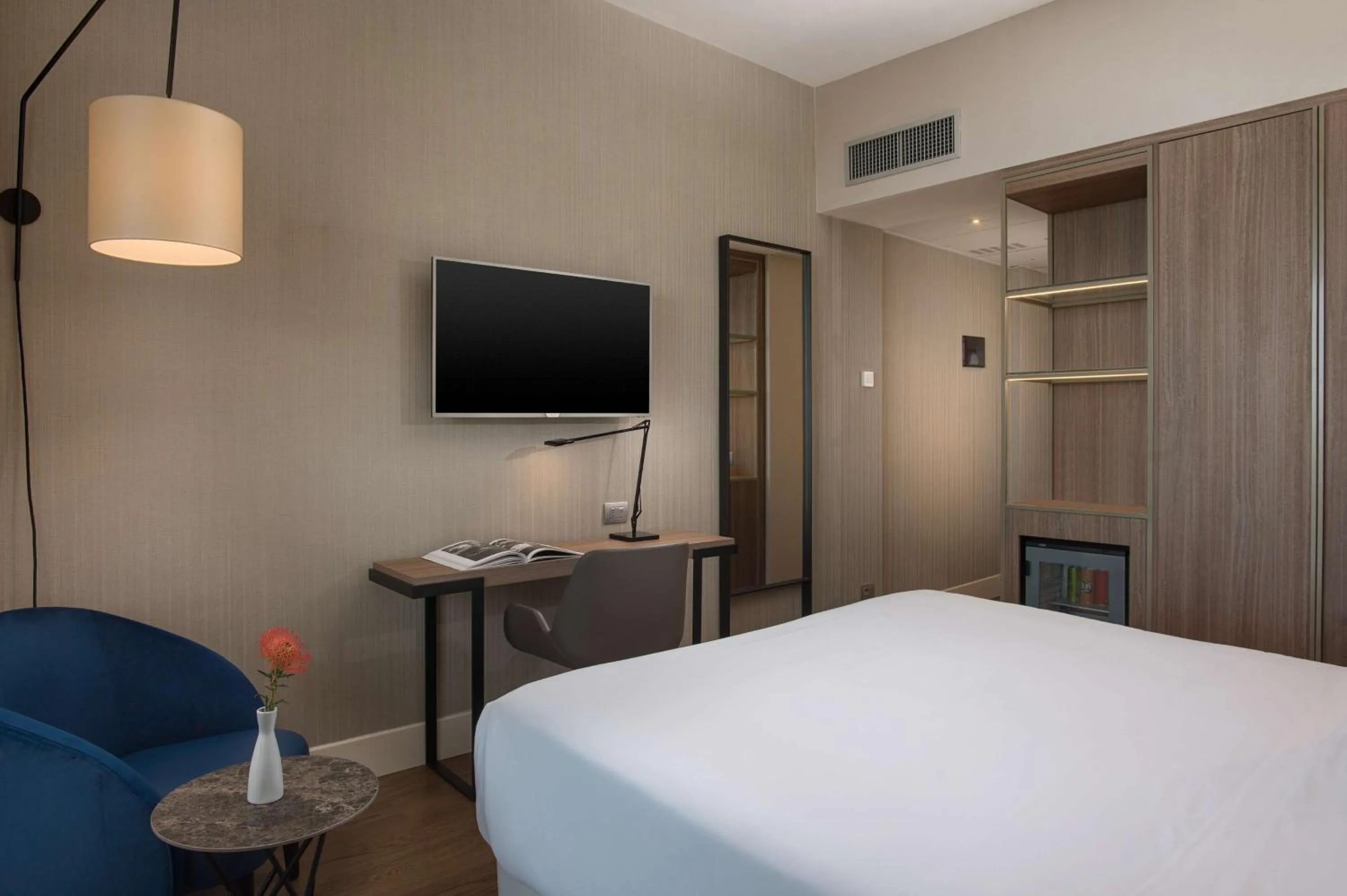 TV and multimedia, Bed in NH Palermo