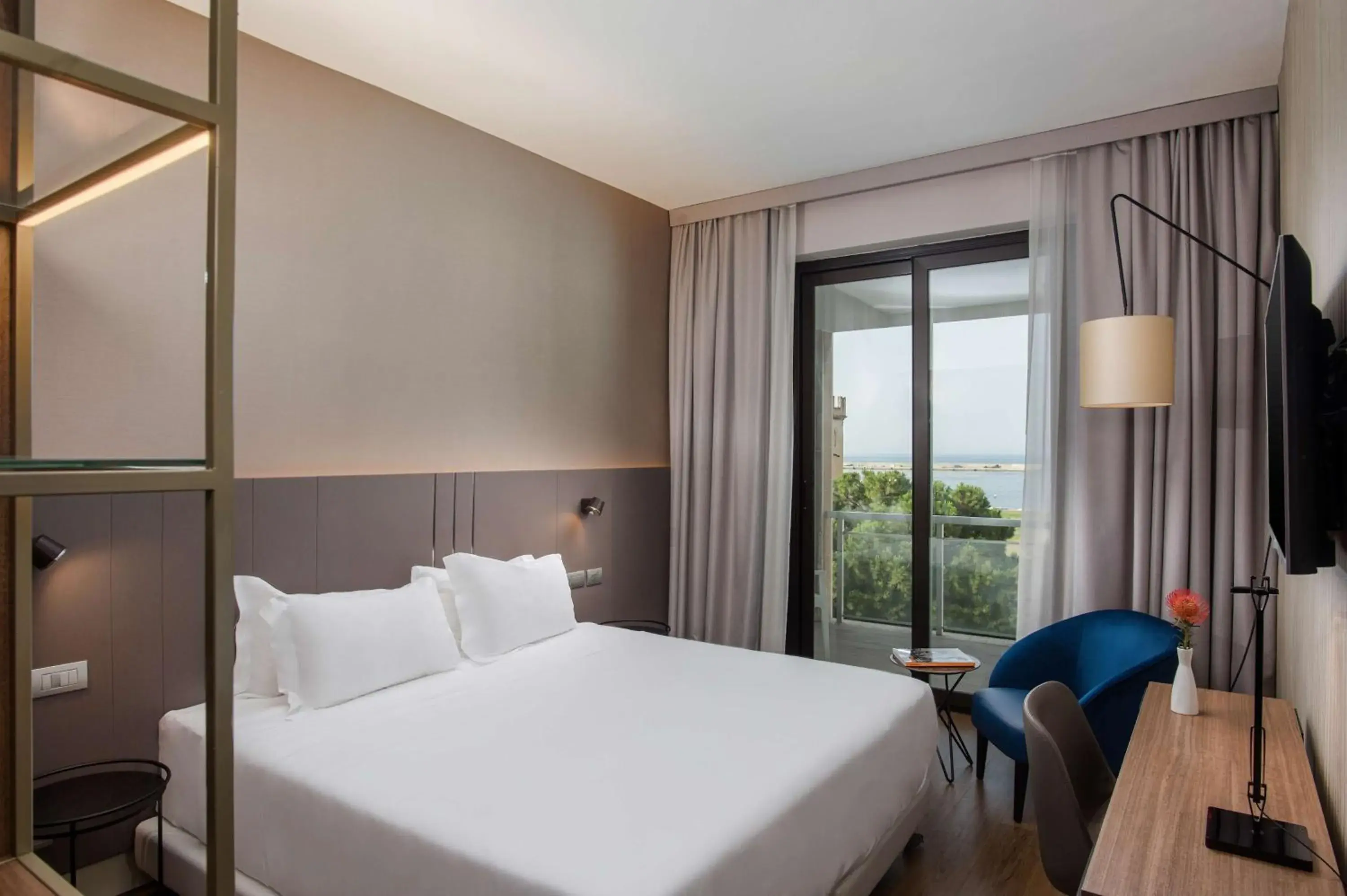 Bedroom, Bed in NH Palermo Bedroom, Bed in NH Palermo