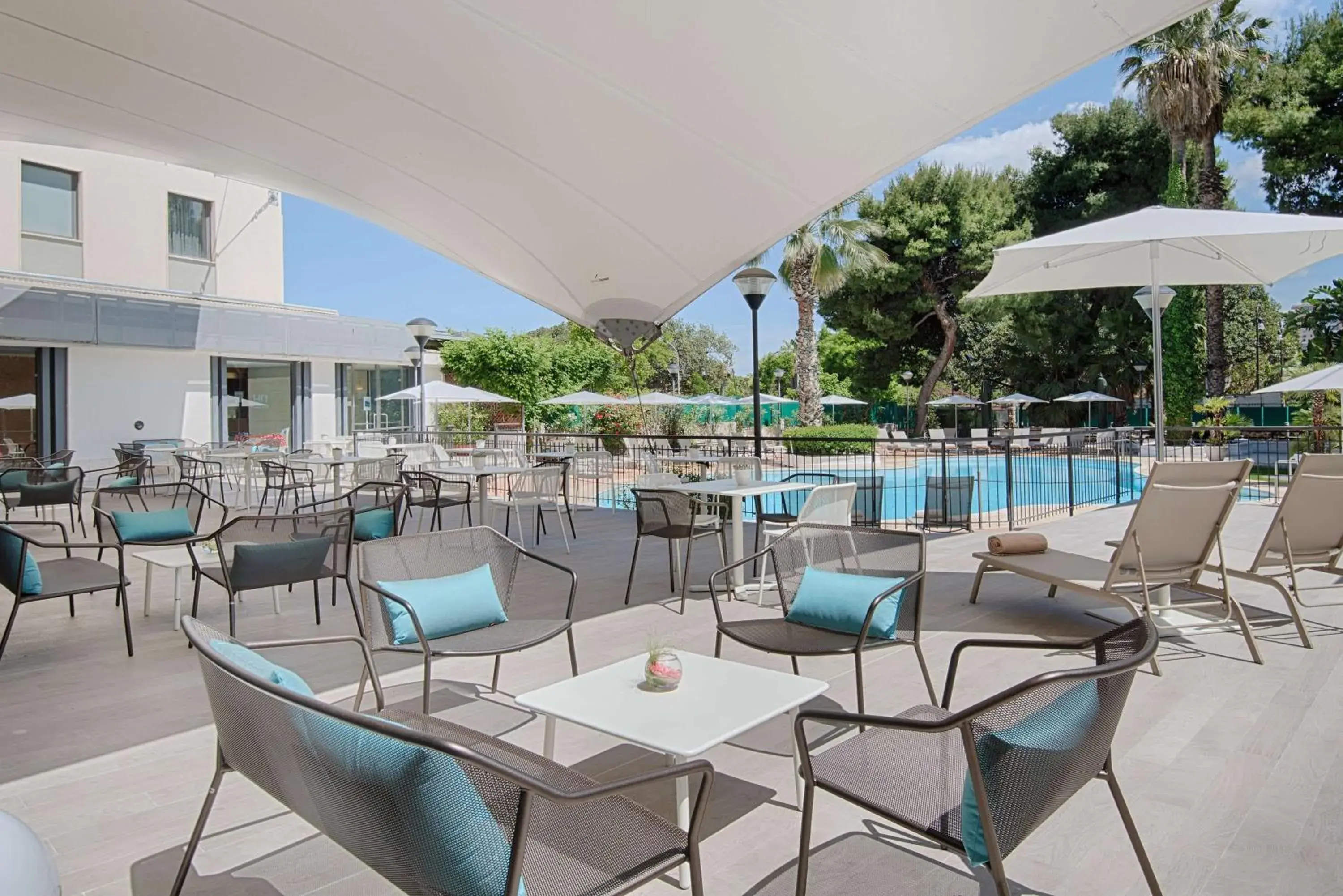 Pool view in NH Palermo Pool view in NH Palermo