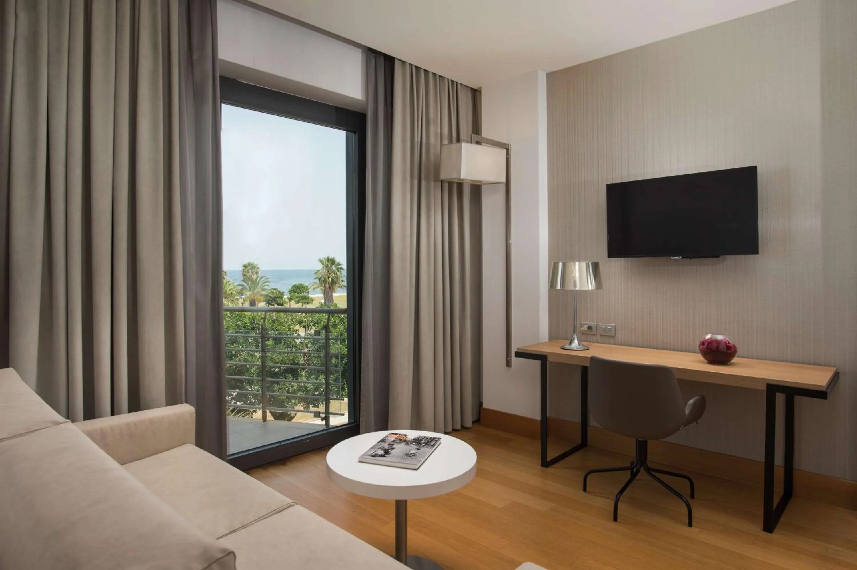 TV and multimedia in NH Palermo