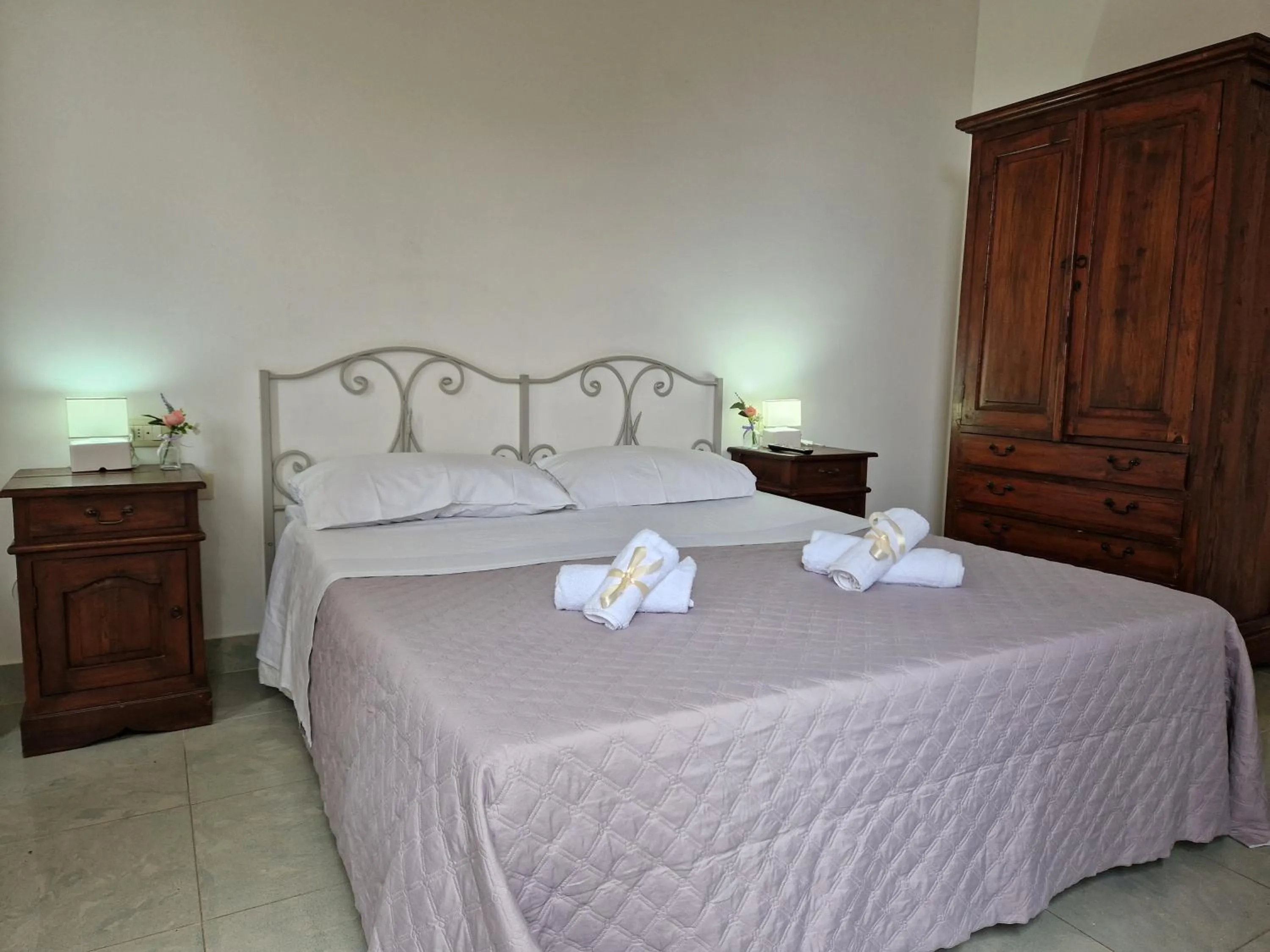 Bed in Hotel - Giardino Marchese D'Altavilla