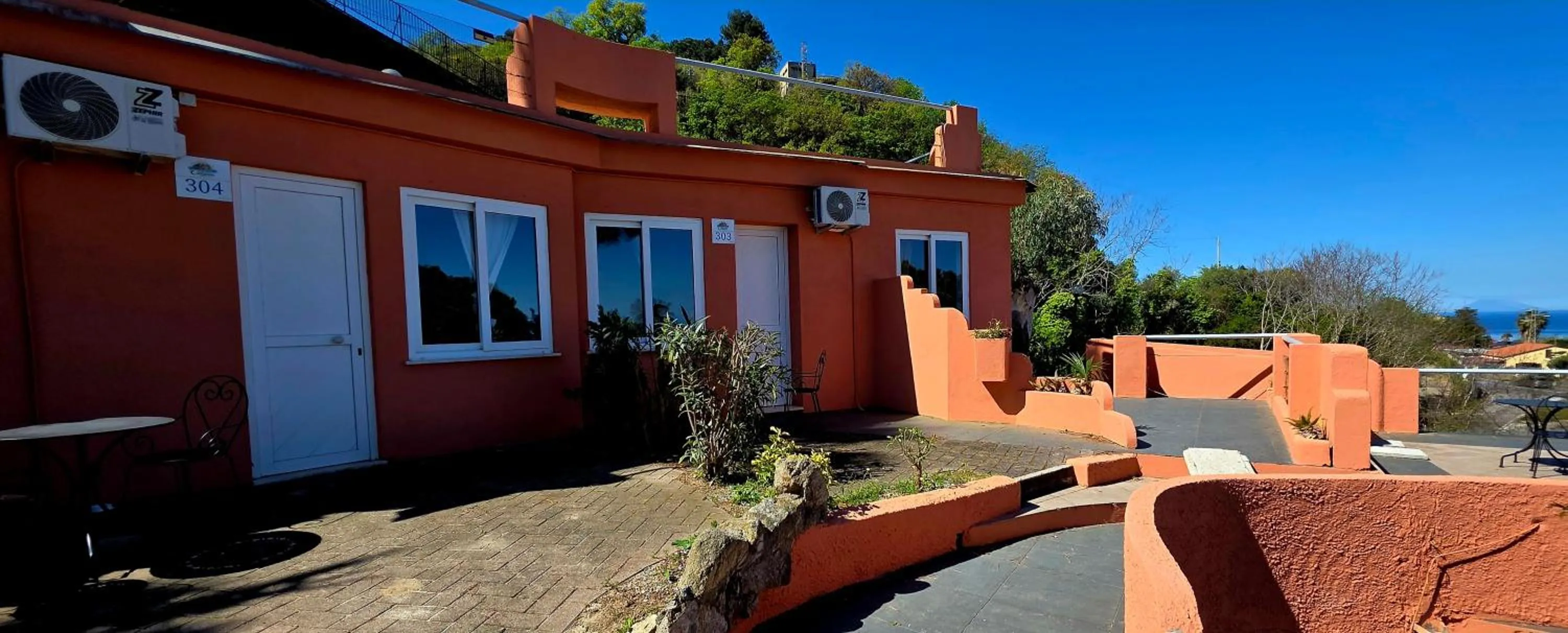 Property building in Hotel Calysea Tropea - Breakfast & Brunch Until 13-00 Included - Free Private Parking