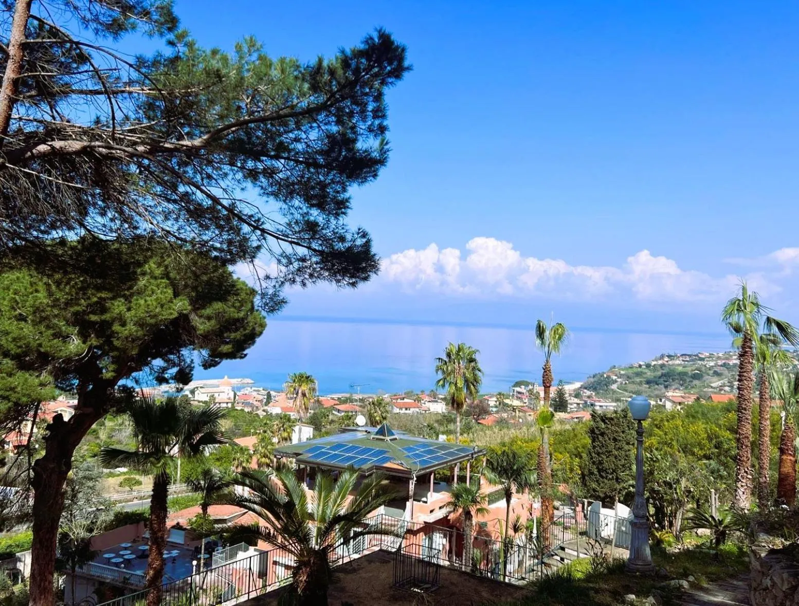 Day in Hotel Calysea Tropea - Breakfast & Brunch Until 13-00 Included - Free Private Parking