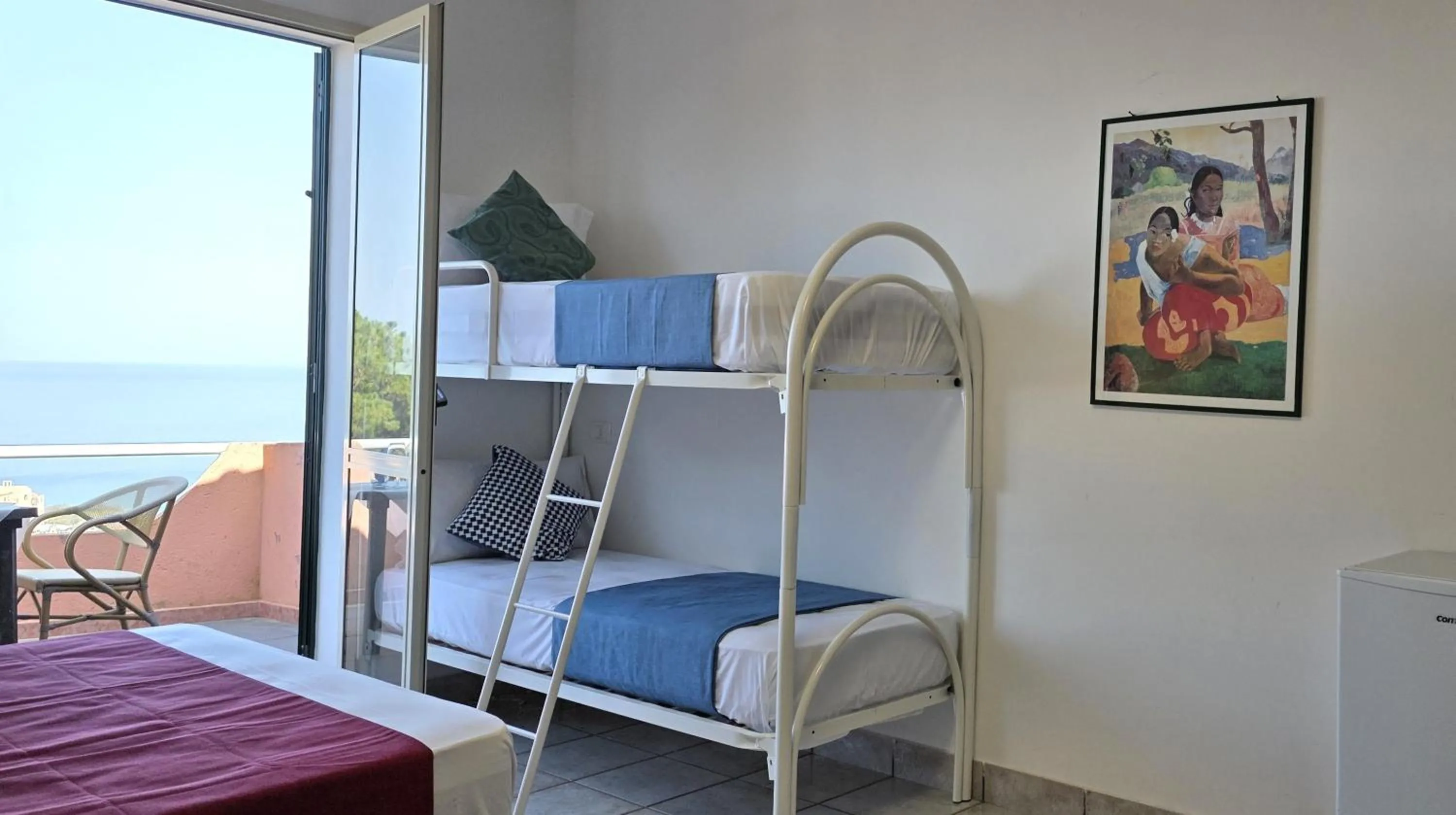 Bed in Hotel Calysea Tropea - Breakfast & Brunch Until 13-00 Included - Free Private Parking