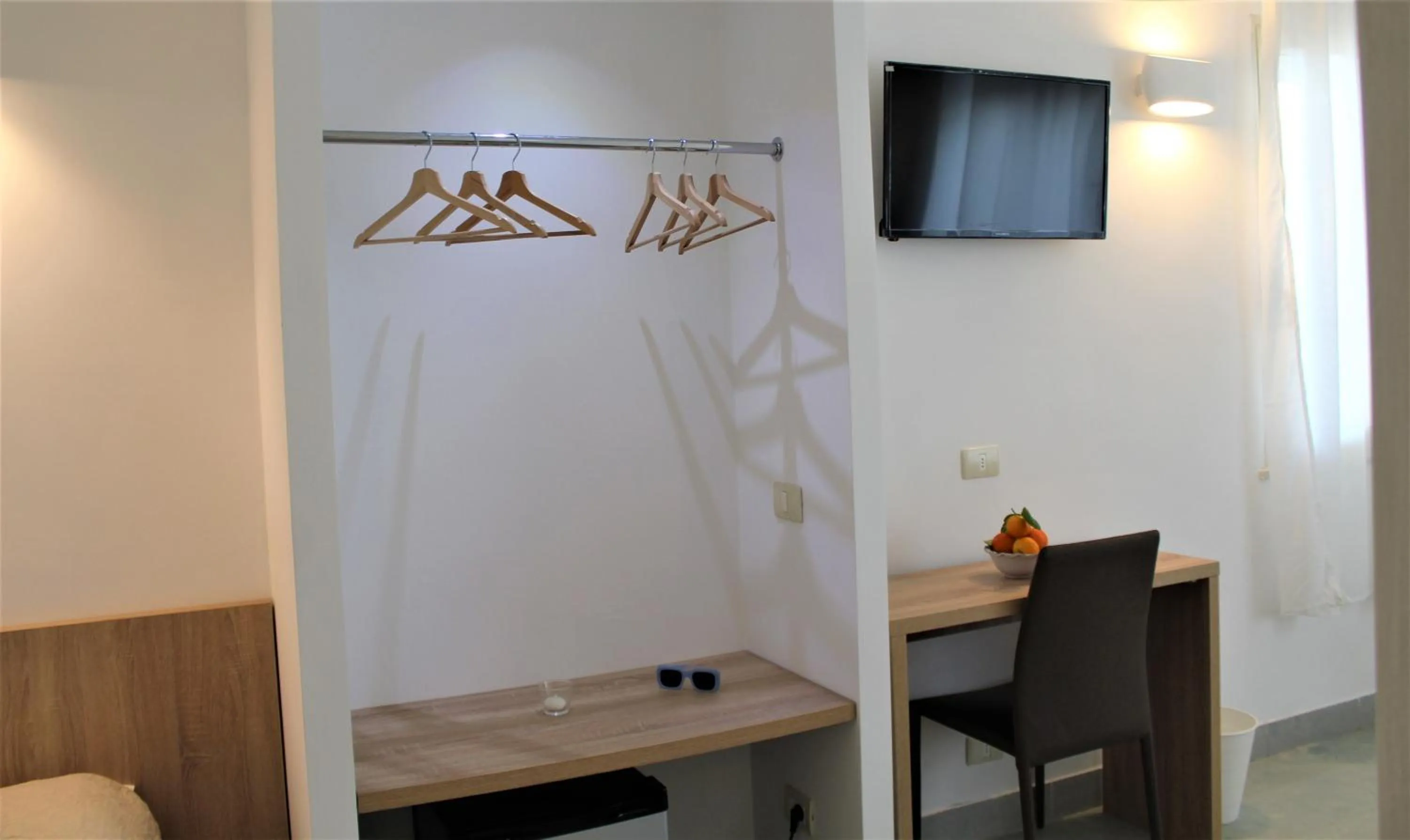 TV and multimedia in Hotel - Giardino Marchese D'Altavilla