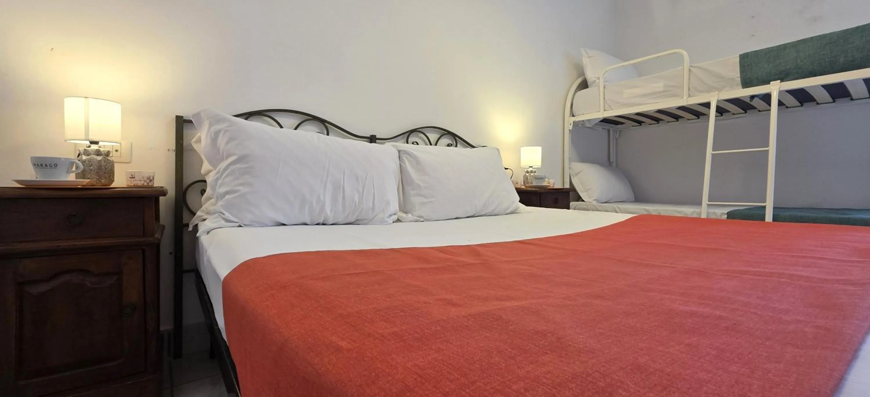 Bed in Hotel Calysea Tropea - Breakfast & Brunch Until 13-00 Included - Free Private Parking