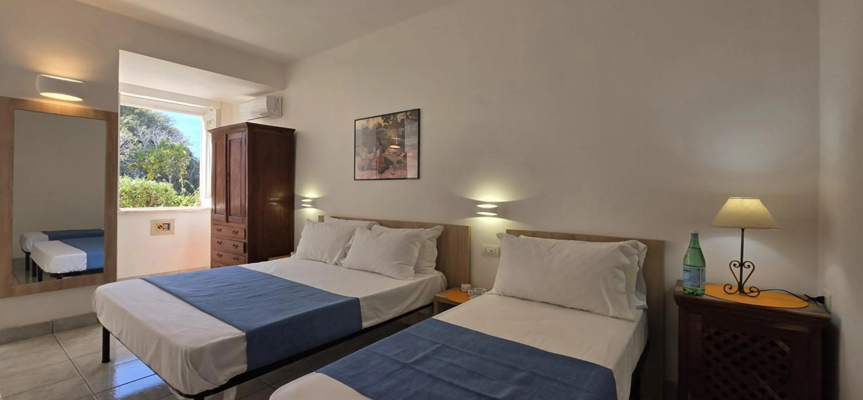 Bed in Hotel Calysea Tropea - Breakfast & Brunch Until 13-00 Included - Free Private Parking