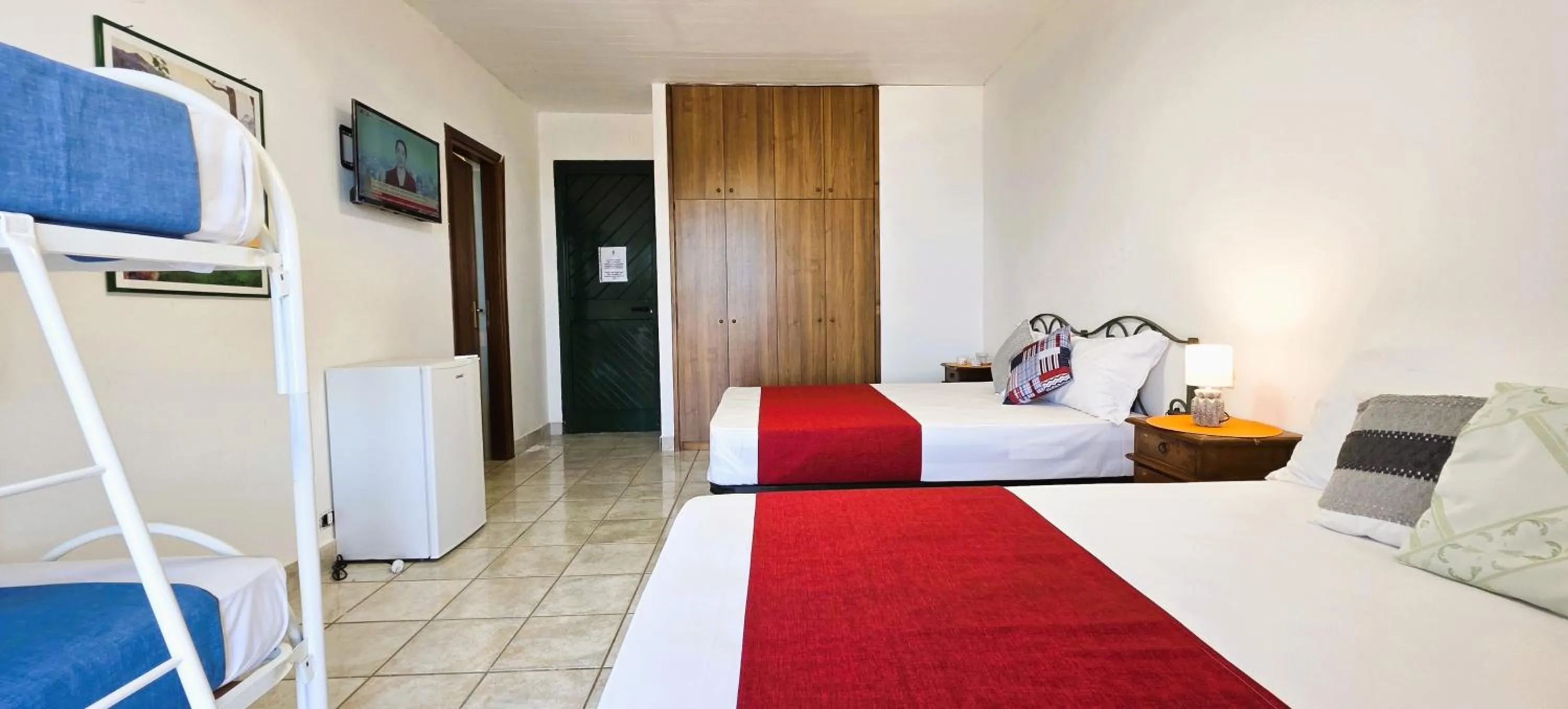 Bed in Hotel Calysea Tropea - Breakfast & Brunch Until 13-00 Included - Free Private Parking