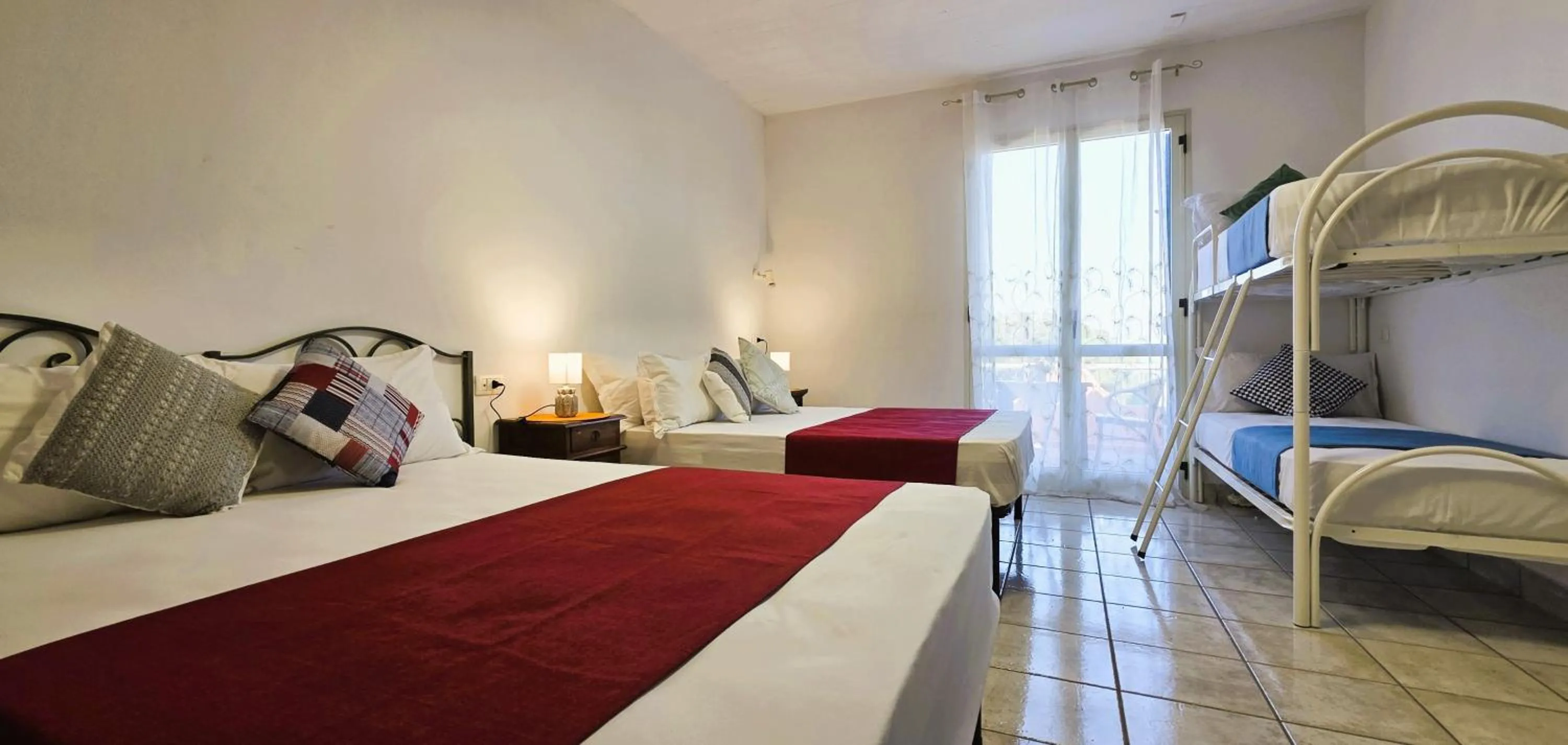 Bed in Hotel Calysea Tropea - Breakfast & Brunch Until 13-00 Included - Free Private Parking