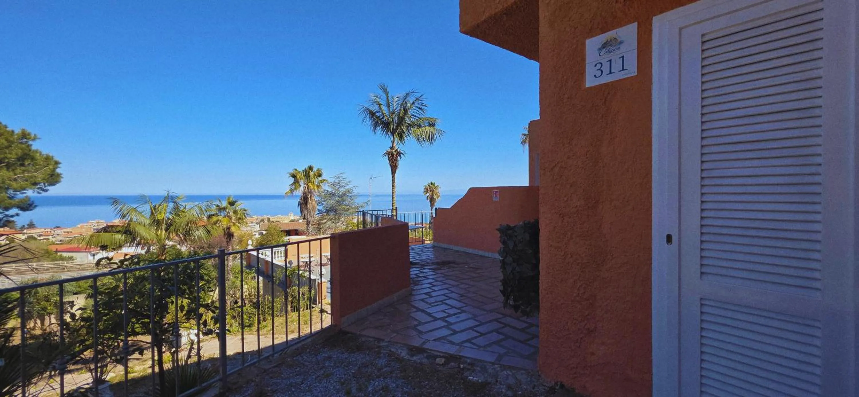 Property building in Hotel Calysea Tropea - Breakfast & Brunch Until 13-00 Included - Free Private Parking