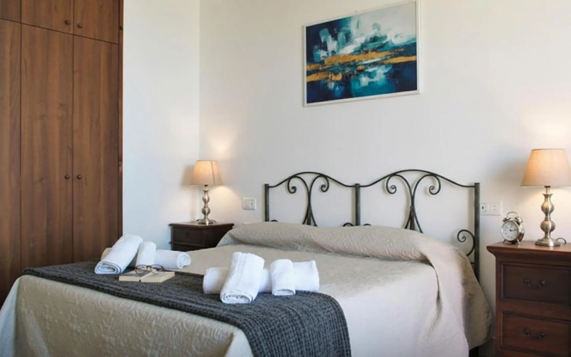 Bed in Hotel Calysea Tropea - Breakfast & Brunch Until 13-00 Included - Free Private Parking