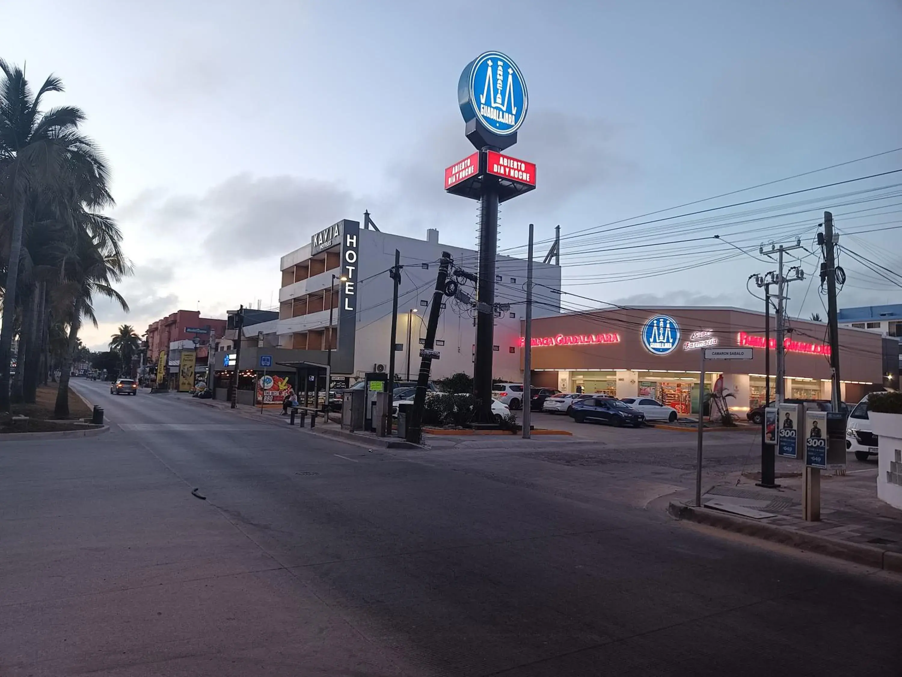 Property building in Hotel Kavia Mazatlán Property building in Hotel Kavia Mazatlán