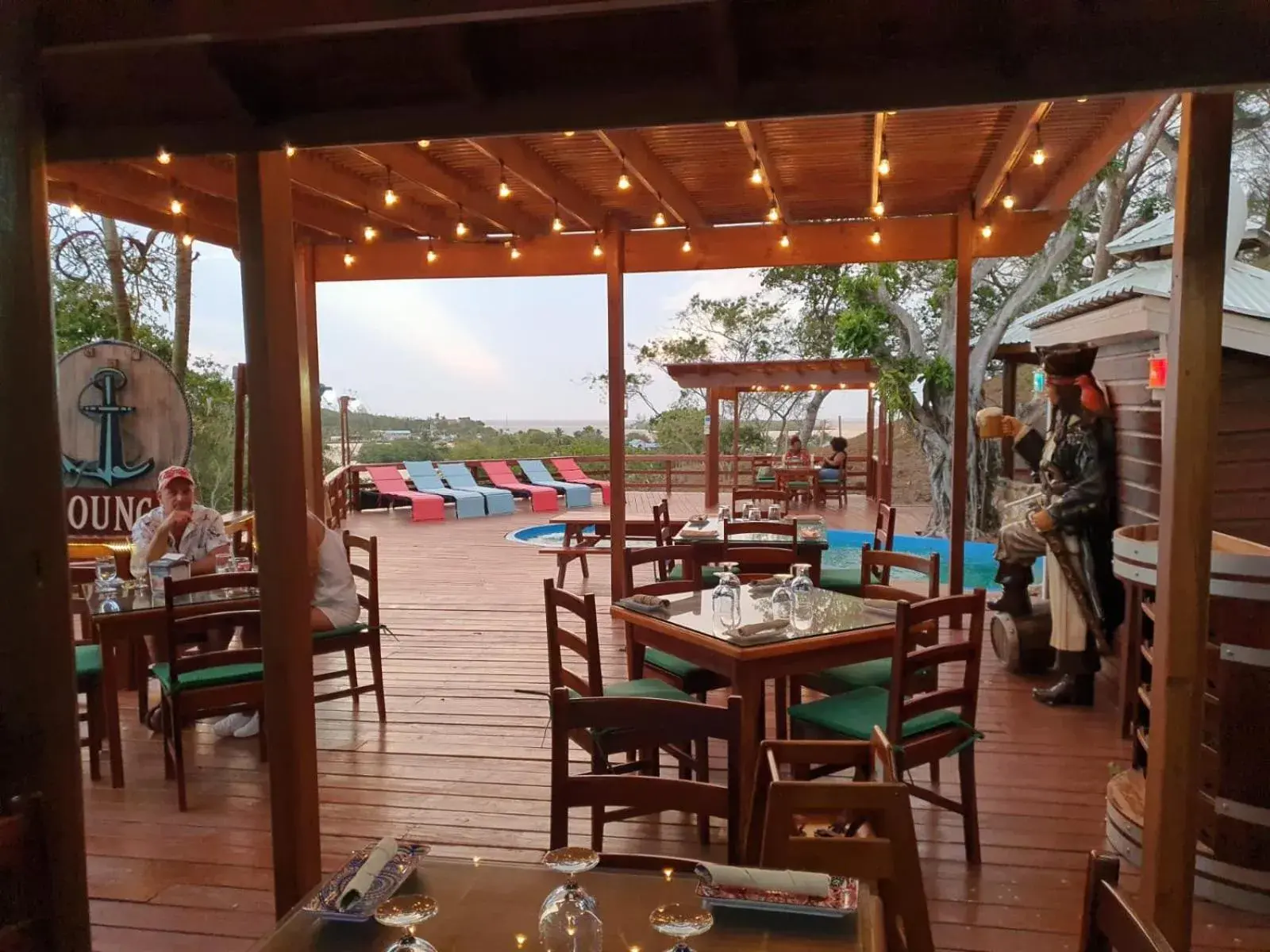 Property building in Hotel and Dive Center Roatan Yacht Club Property building in Hotel and Dive Center Roatan Yacht Club