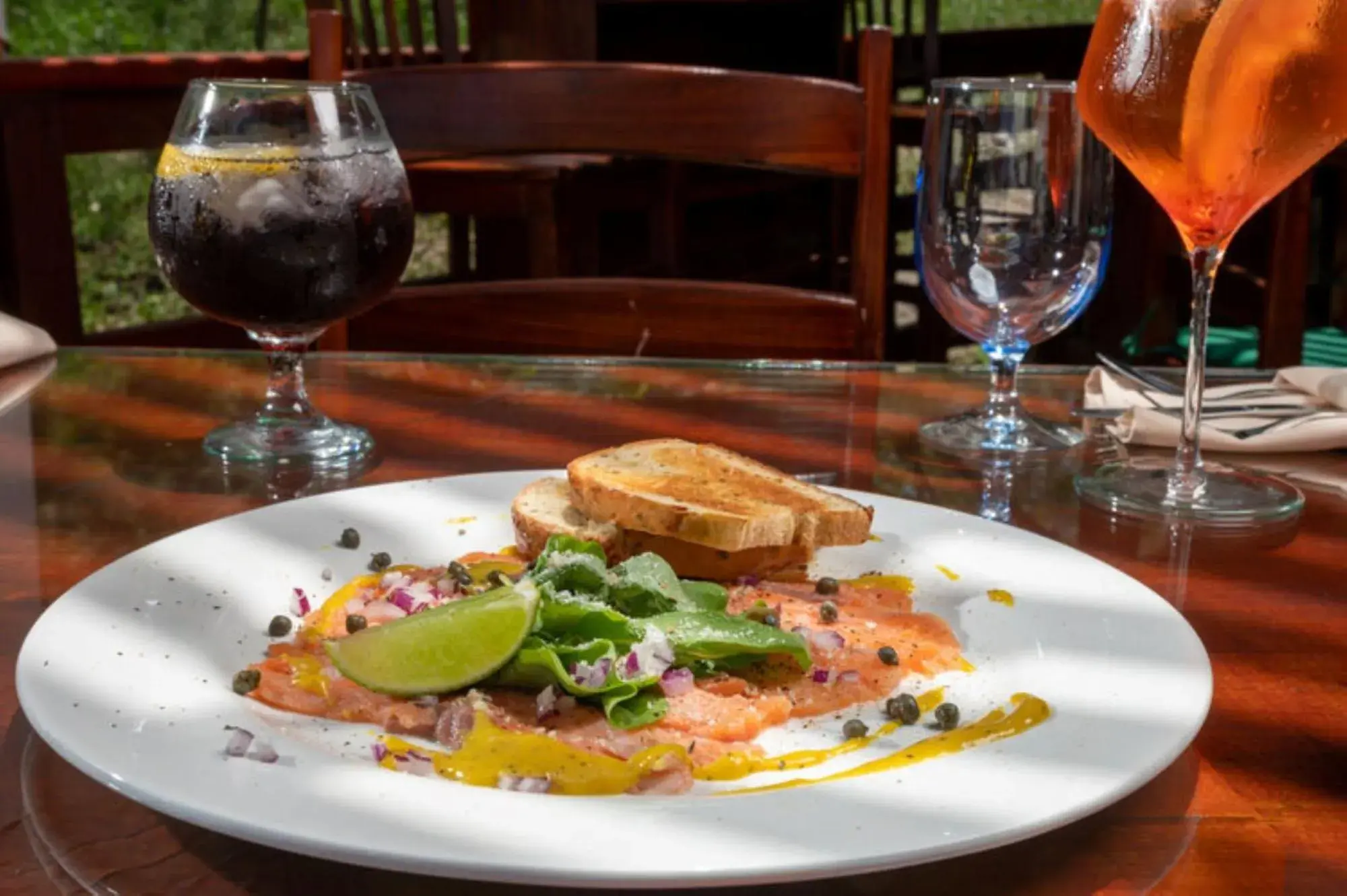 Food and drinks in Hotel and Dive Center Roatan Yacht Club Food and drinks in Hotel and Dive Center Roatan Yacht Club