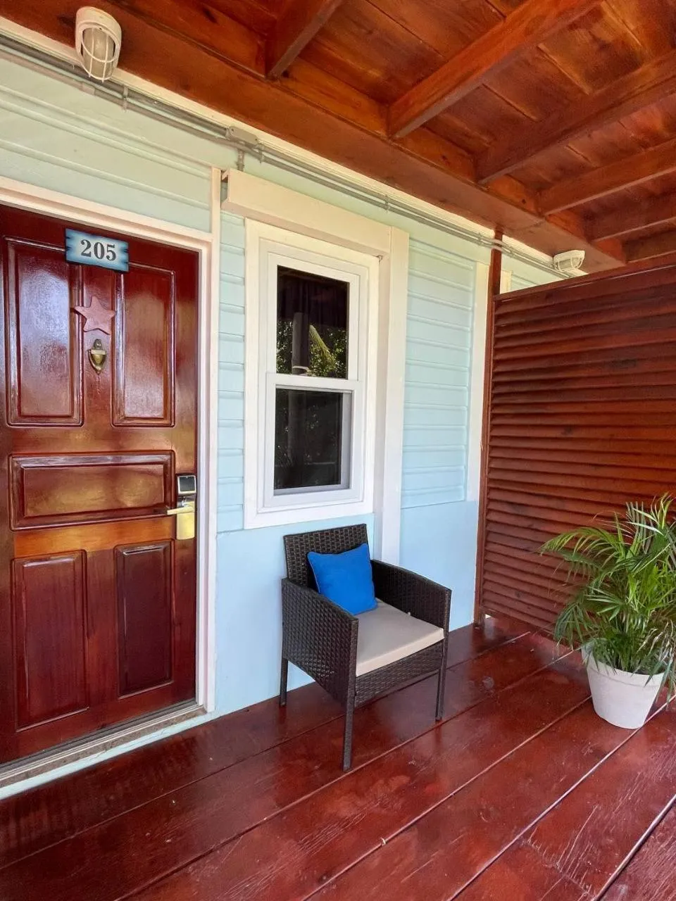 Property building in Hotel and Dive Center Roatan Yacht Club