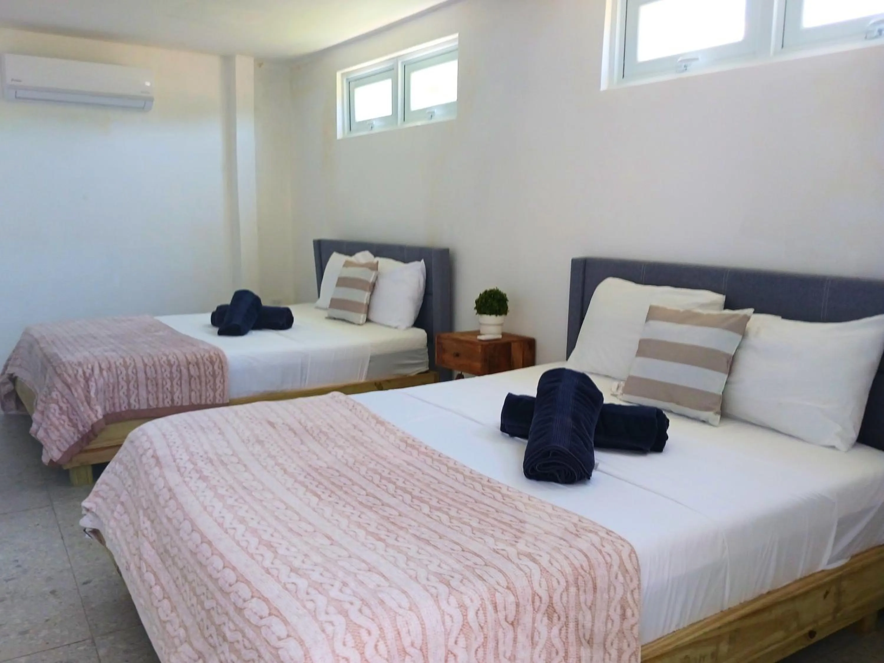 Decorative detail, Bed in Picuas Village