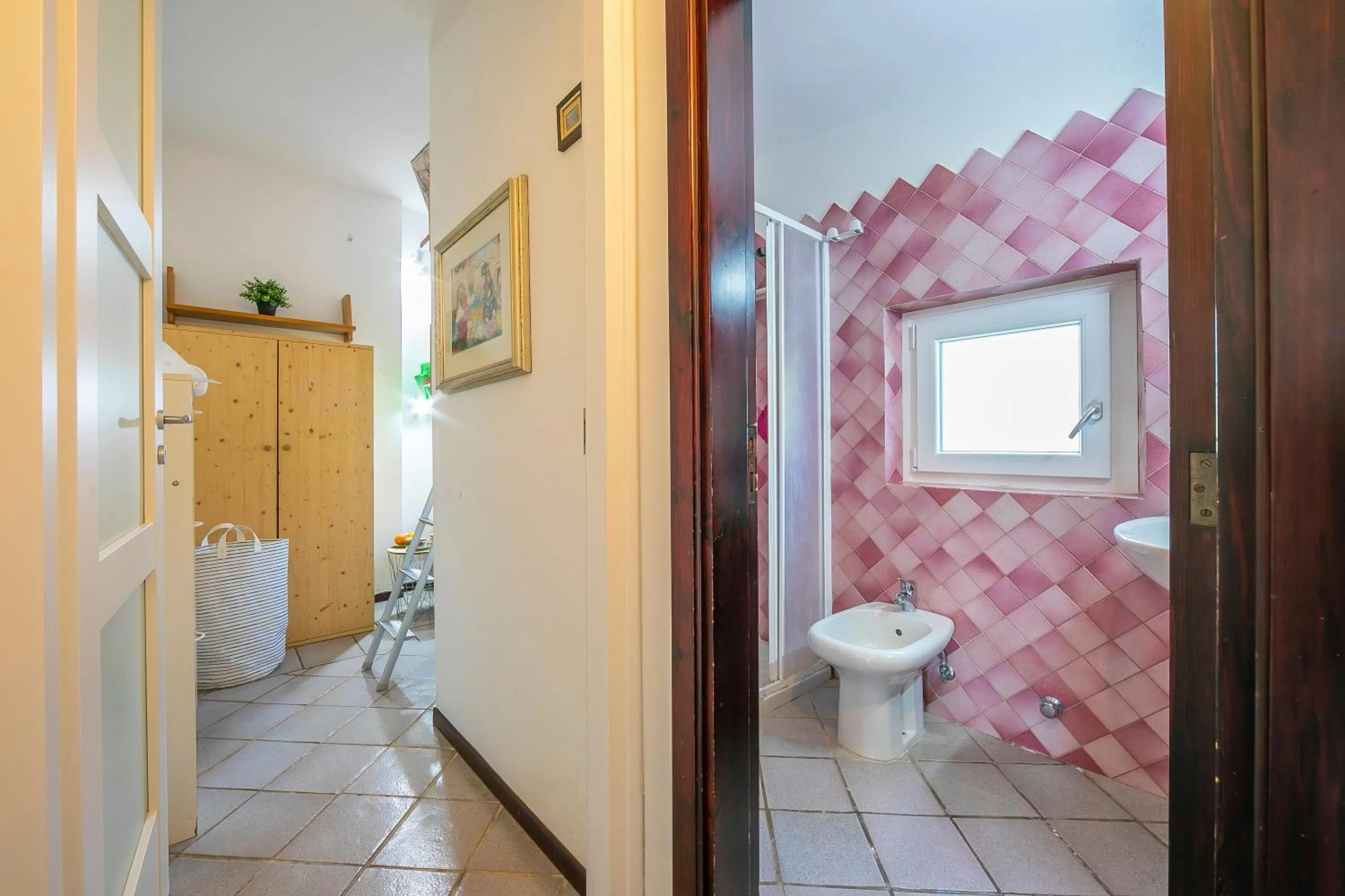 Shower in La Casa Sulla Roccia Trulli Pool - Happy Rentals