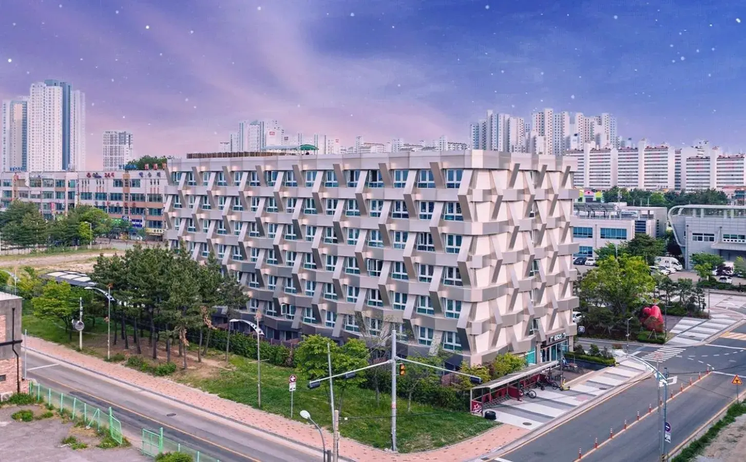 Property building in Chungchoho Best Hotel Property building in Chungchoho Best Hotel