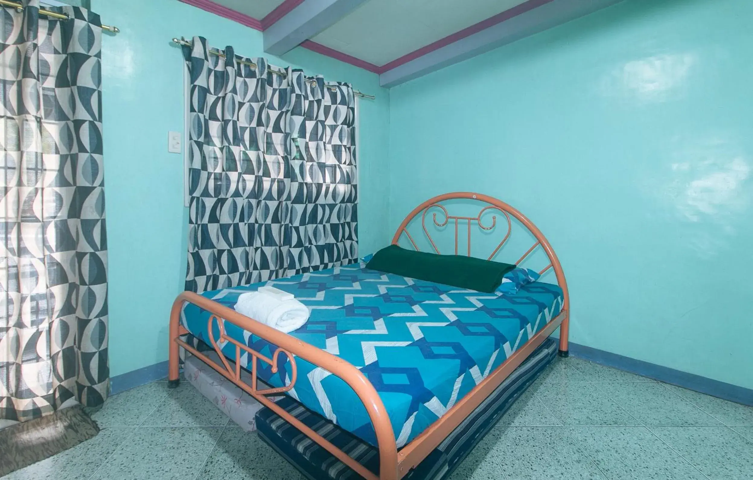 Bed in RedDoorz Hostel at MRC Residences Baguio Bed in RedDoorz Hostel at MRC Residences Baguio