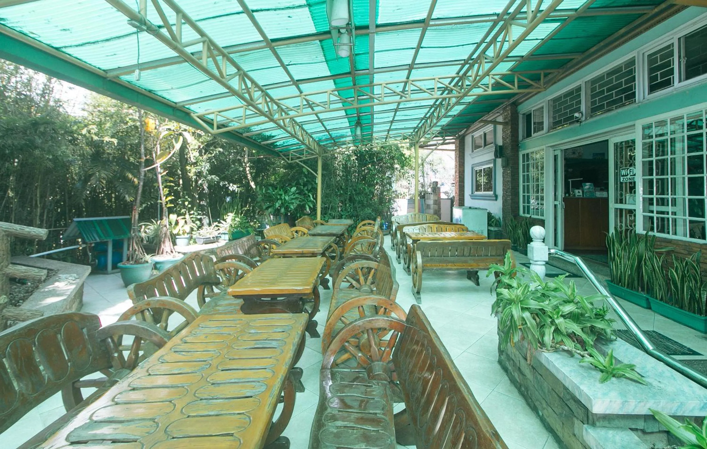 Area and facilities in RedDoorz Hostel at MRC Residences Baguio