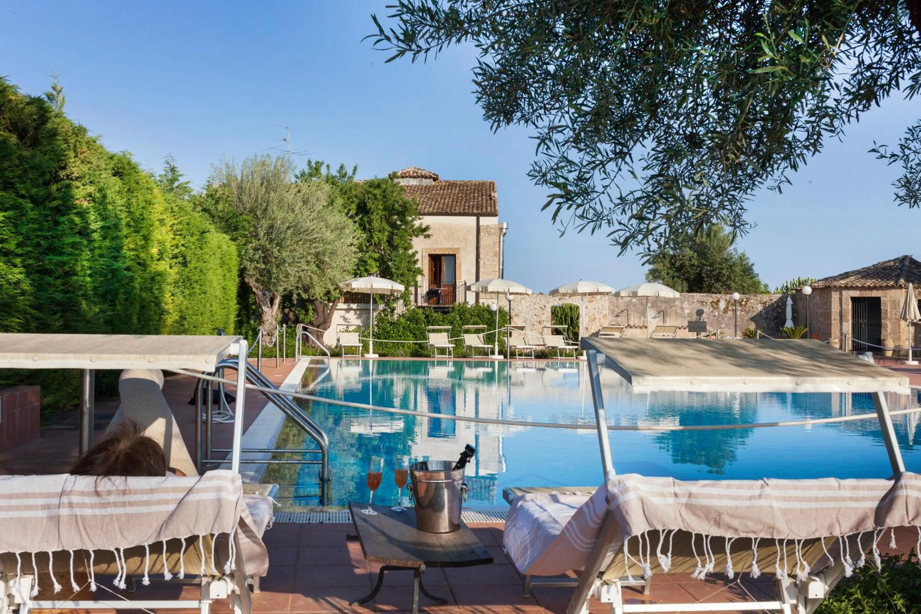 Swimming pool in Hotel Villa Favorita