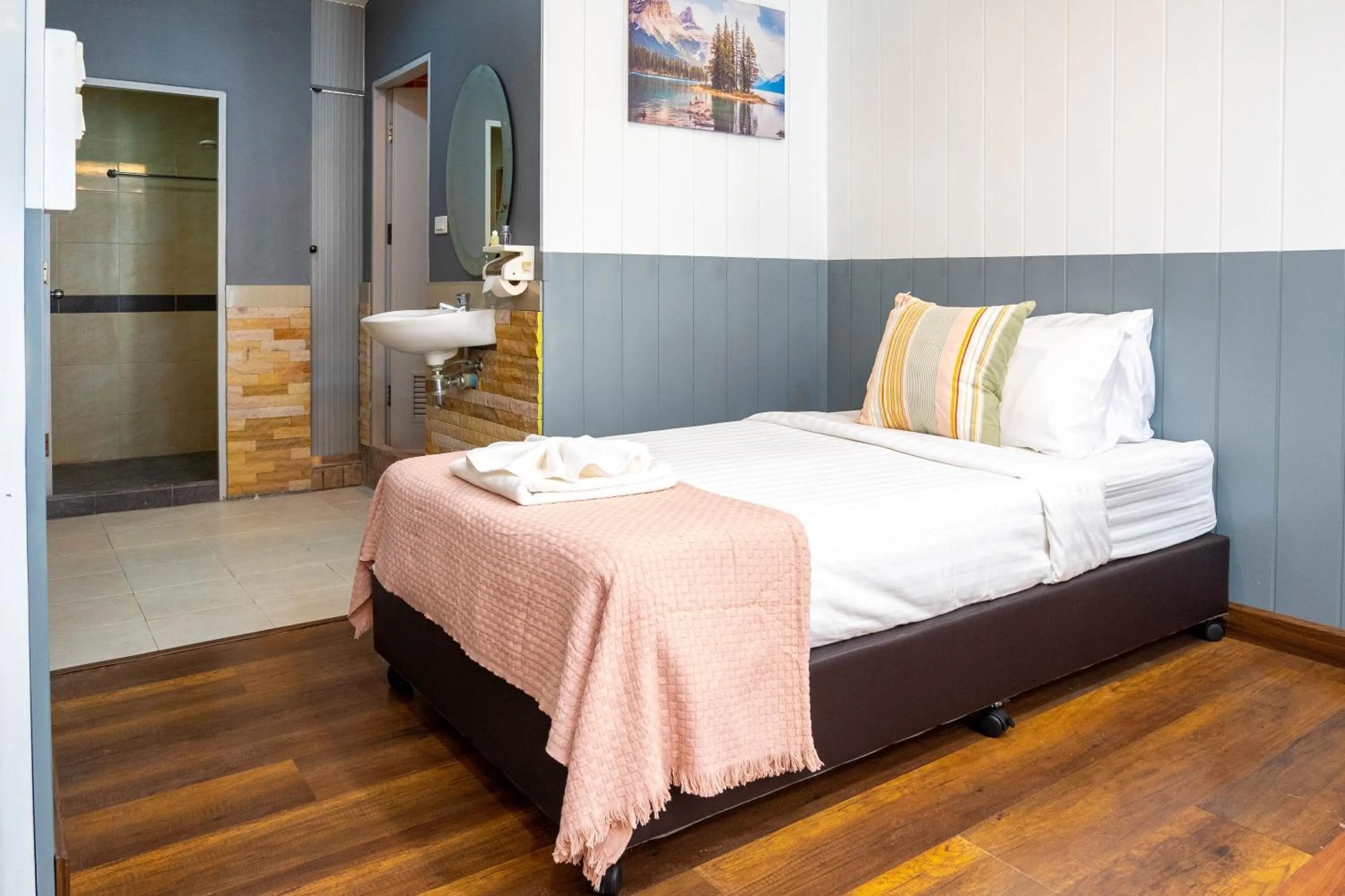 Bed in Usman Halal Home