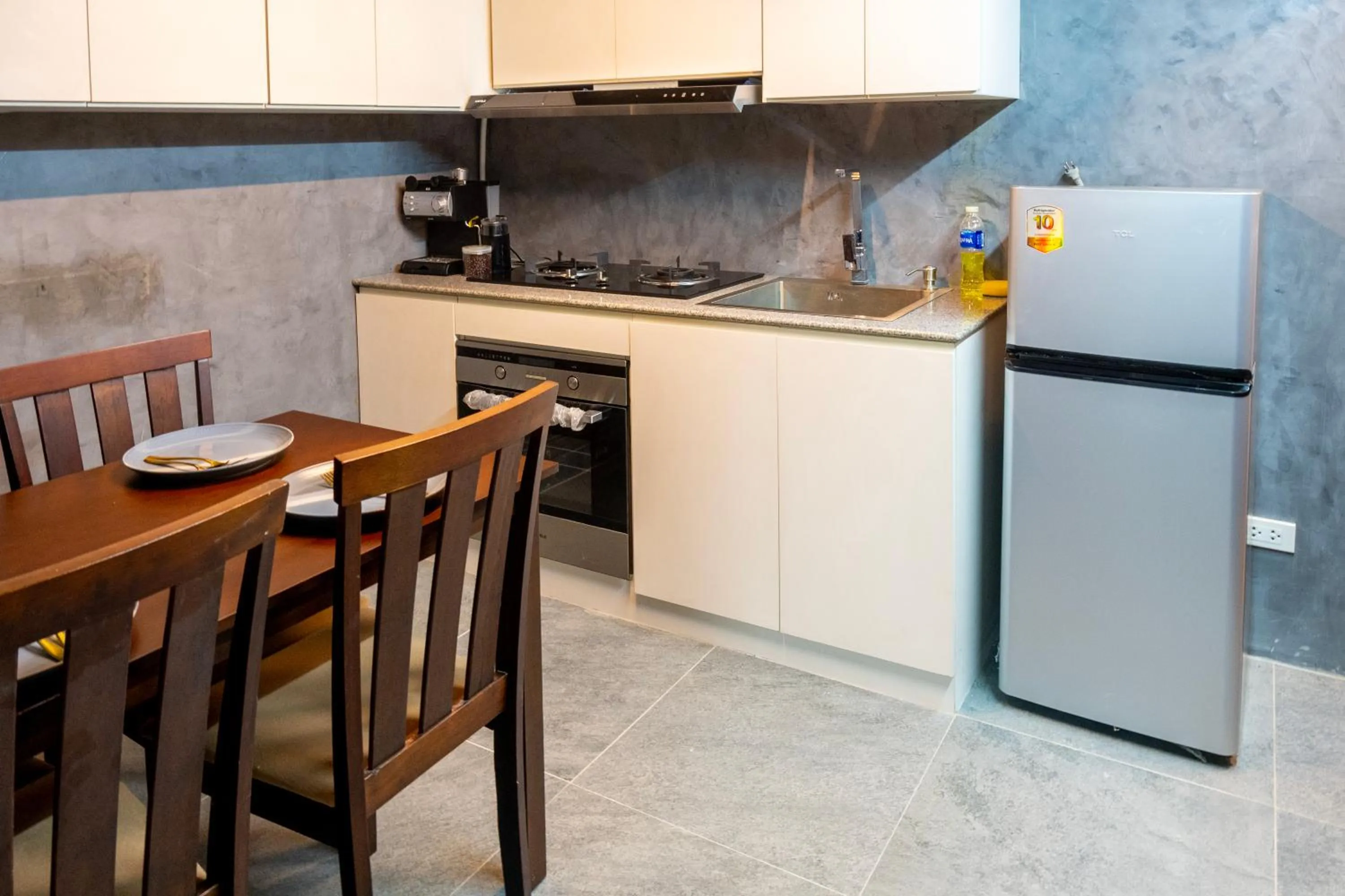 Kitchen or kitchenette in Usman Halal Home