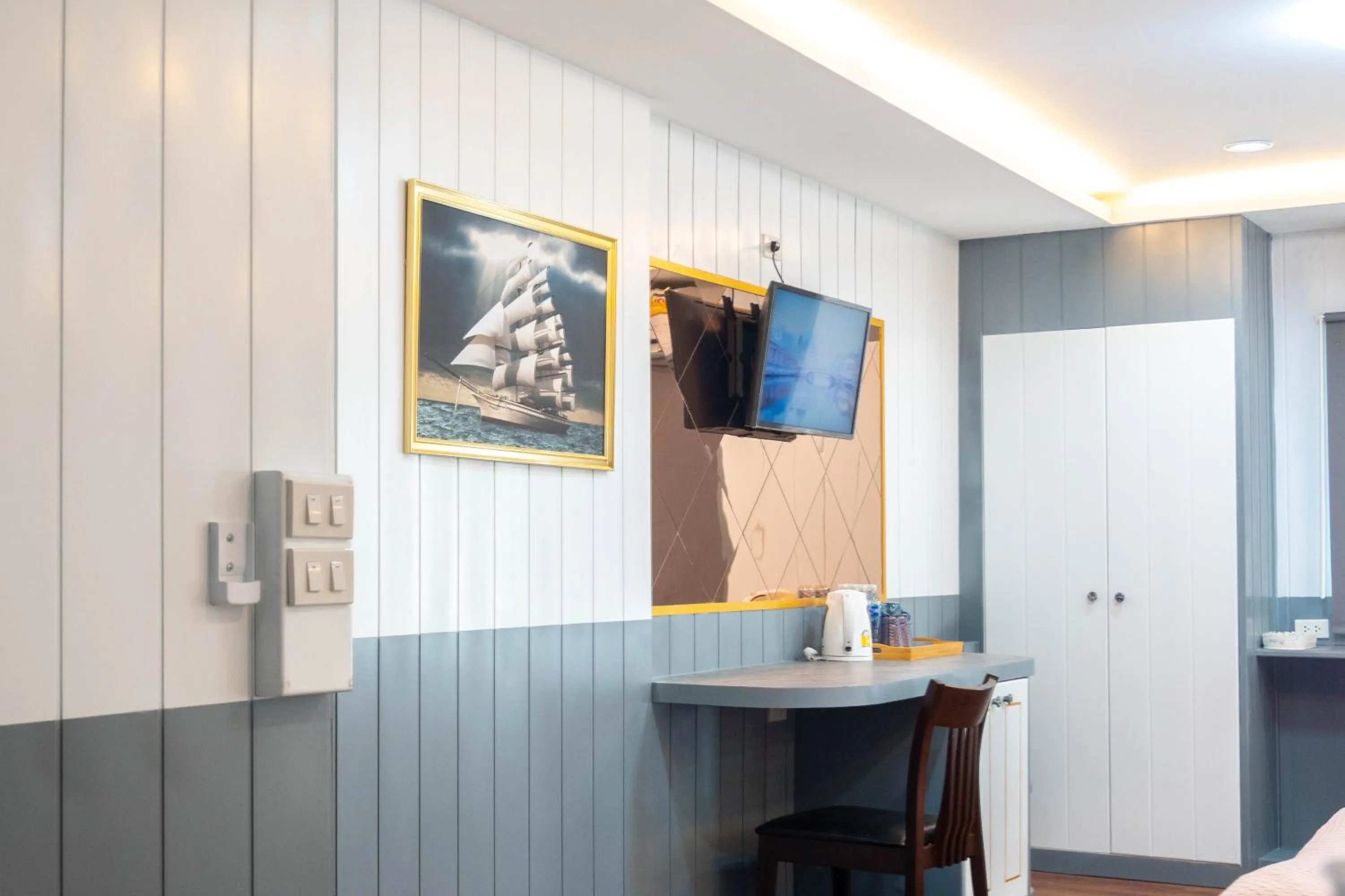 TV and multimedia in Usman Halal Home