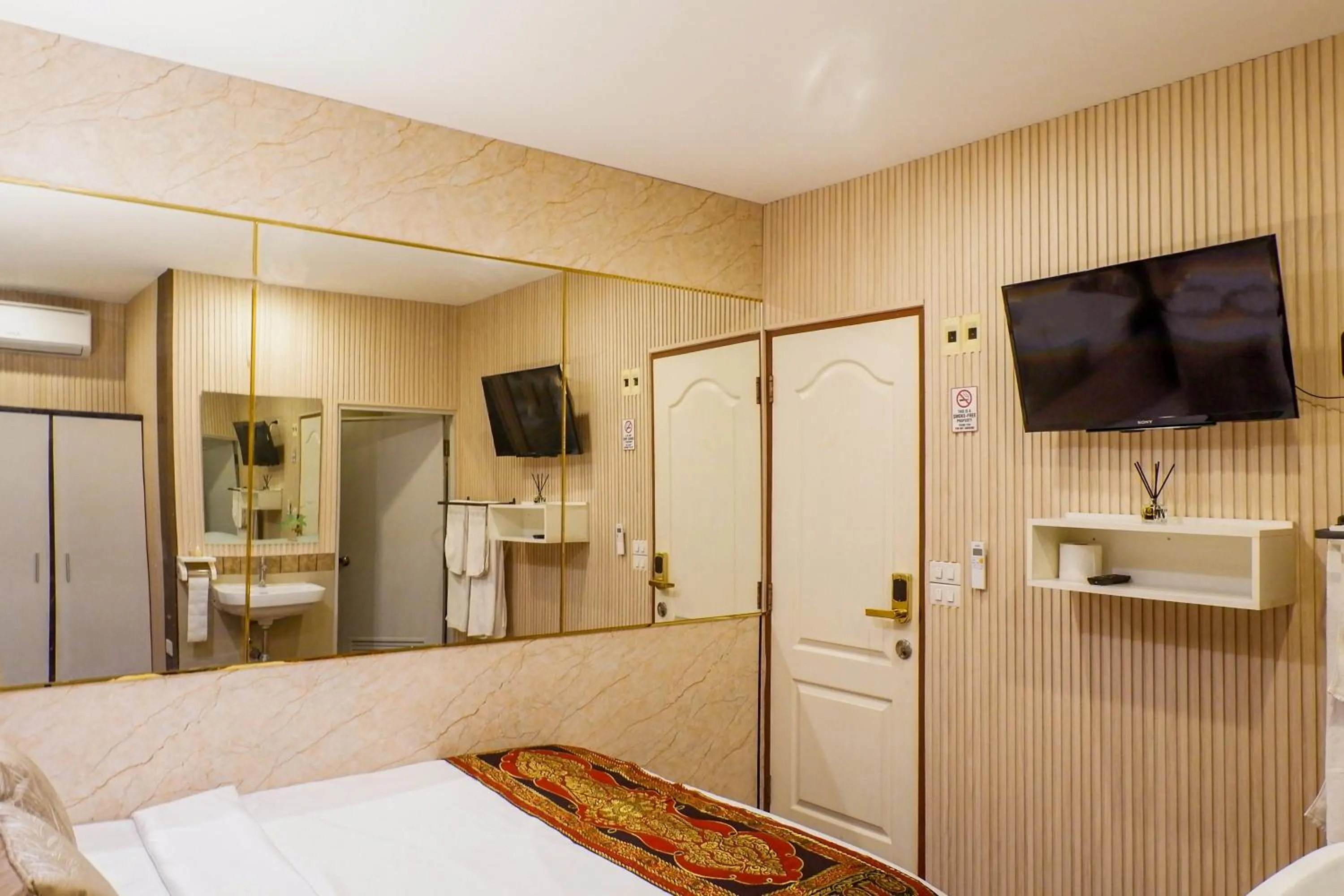 Property building, Bed in Usman Halal Home