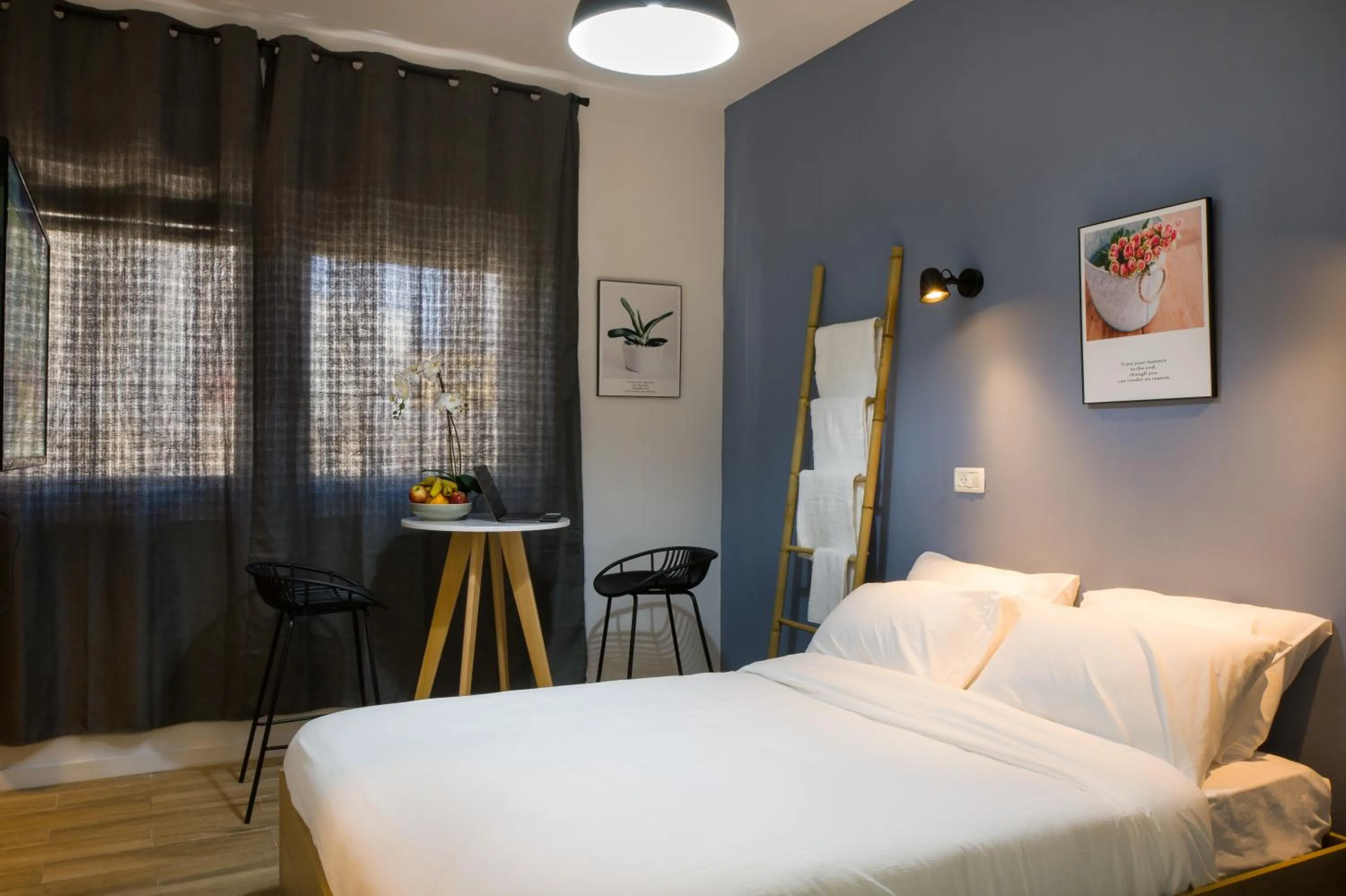 Bed in Aju Ben Yehuda 23