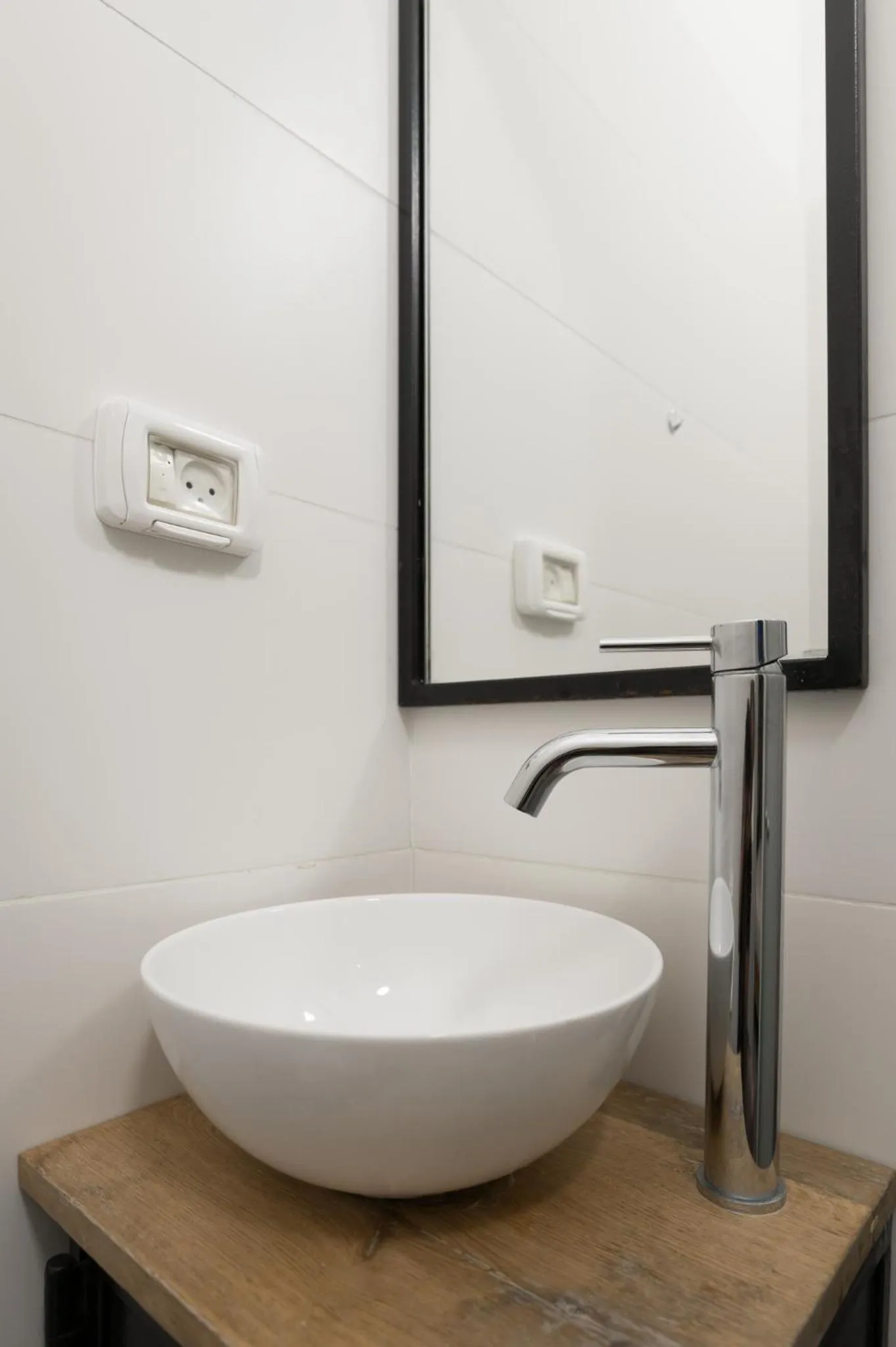 Bathroom in Aju Ben Yehuda 23