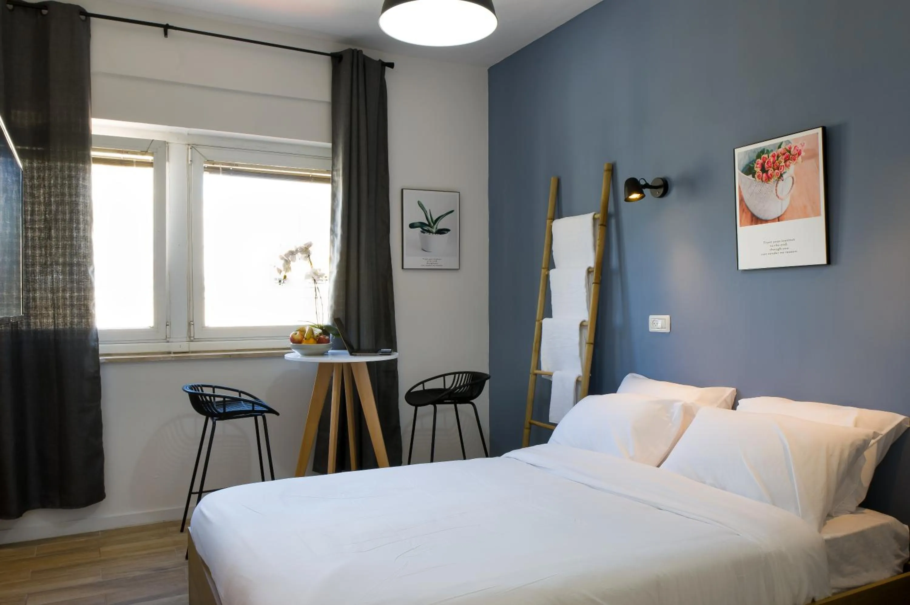 Bed in Aju Ben Yehuda 23