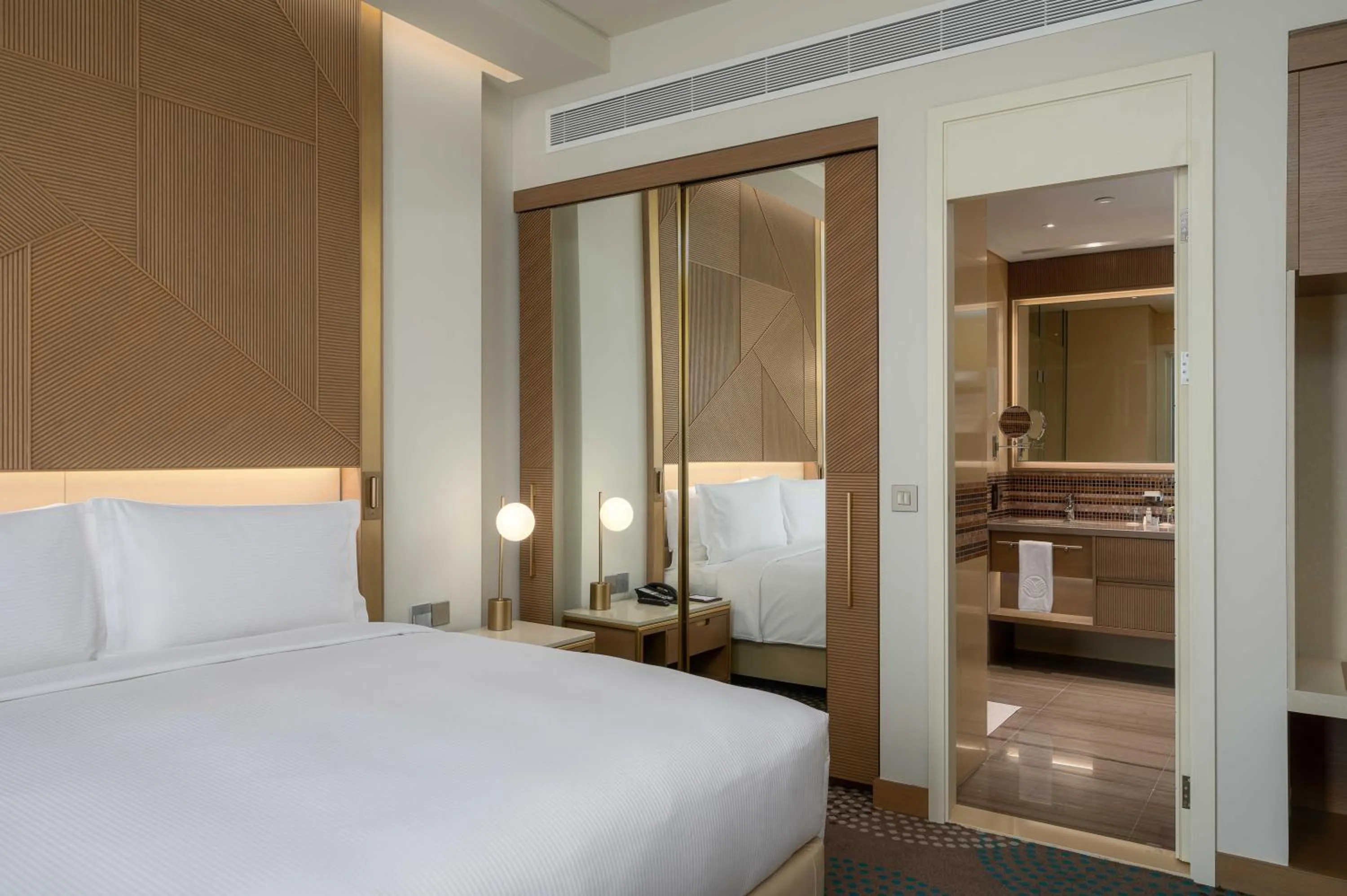 Bedroom, Bed in Slemani Rotana