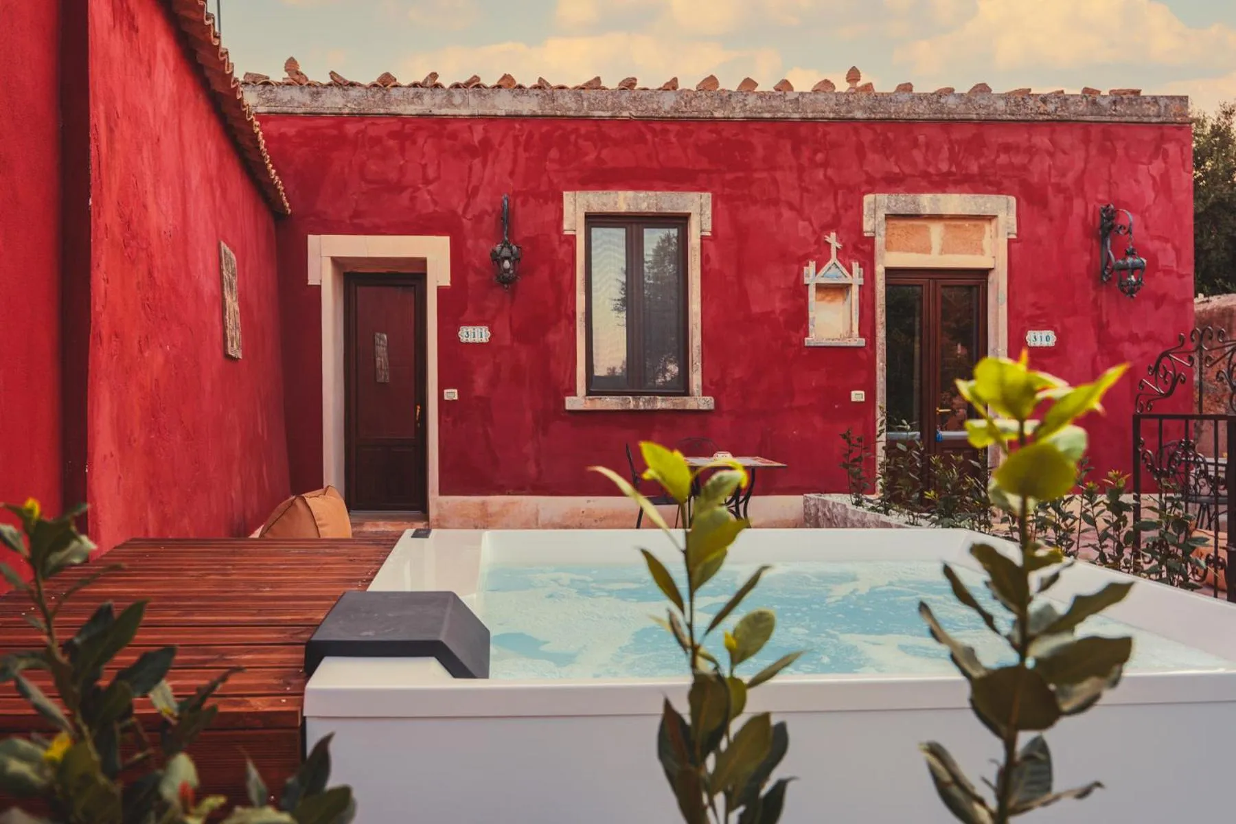 Hot Tub in Hotel Villa Giulia