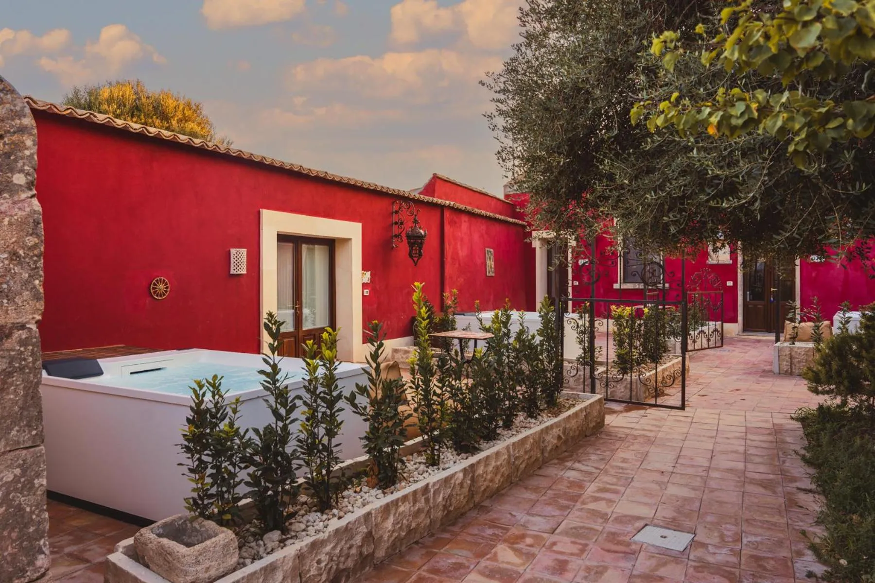Hot Tub in Hotel Villa Giulia