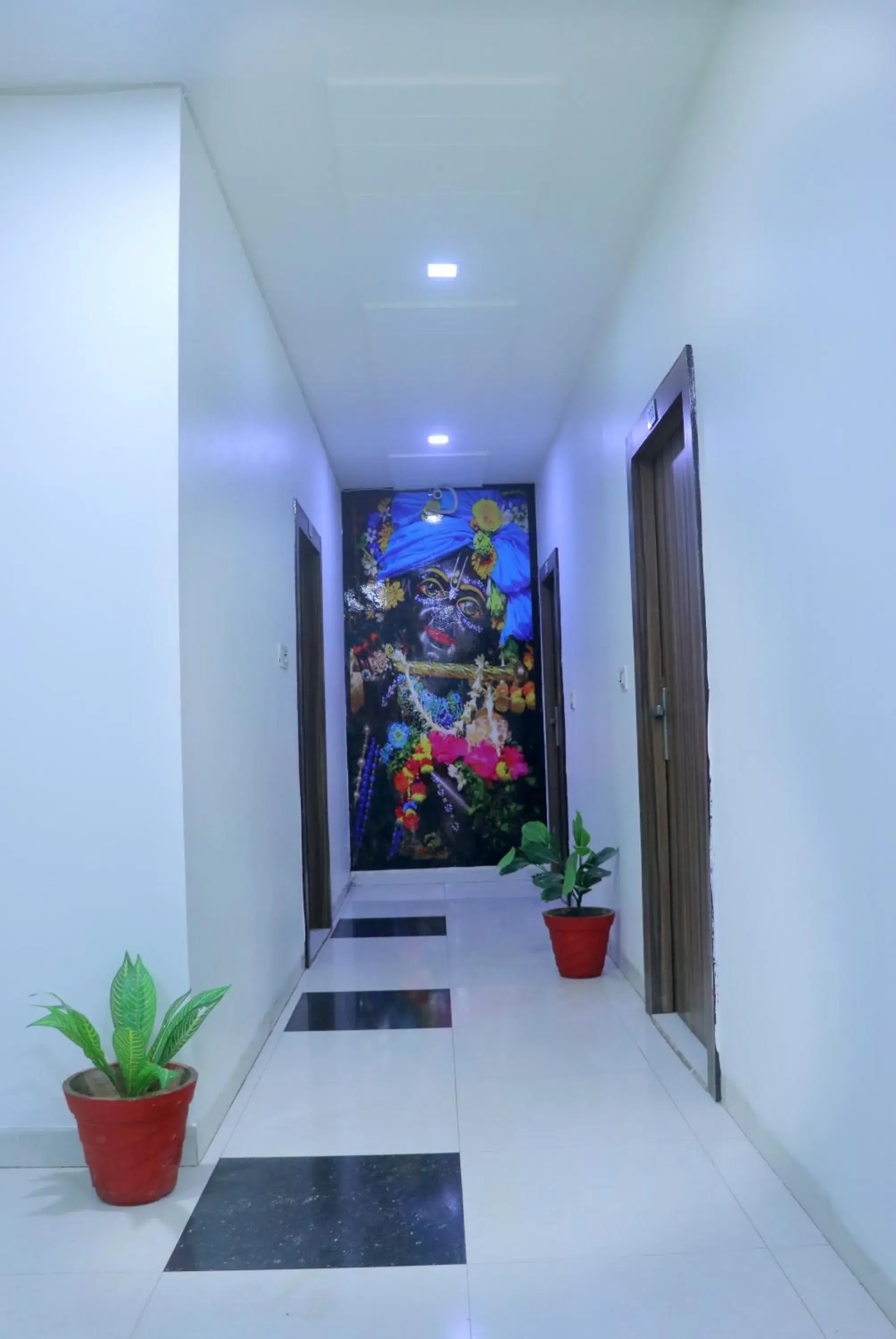 Street view in Hotel Panache 500 Mtrs From Shri Krishna Janma bhumi Teample Street view in Hotel Panache 500 Mtrs From Shri Krishna Janma bhumi Teample