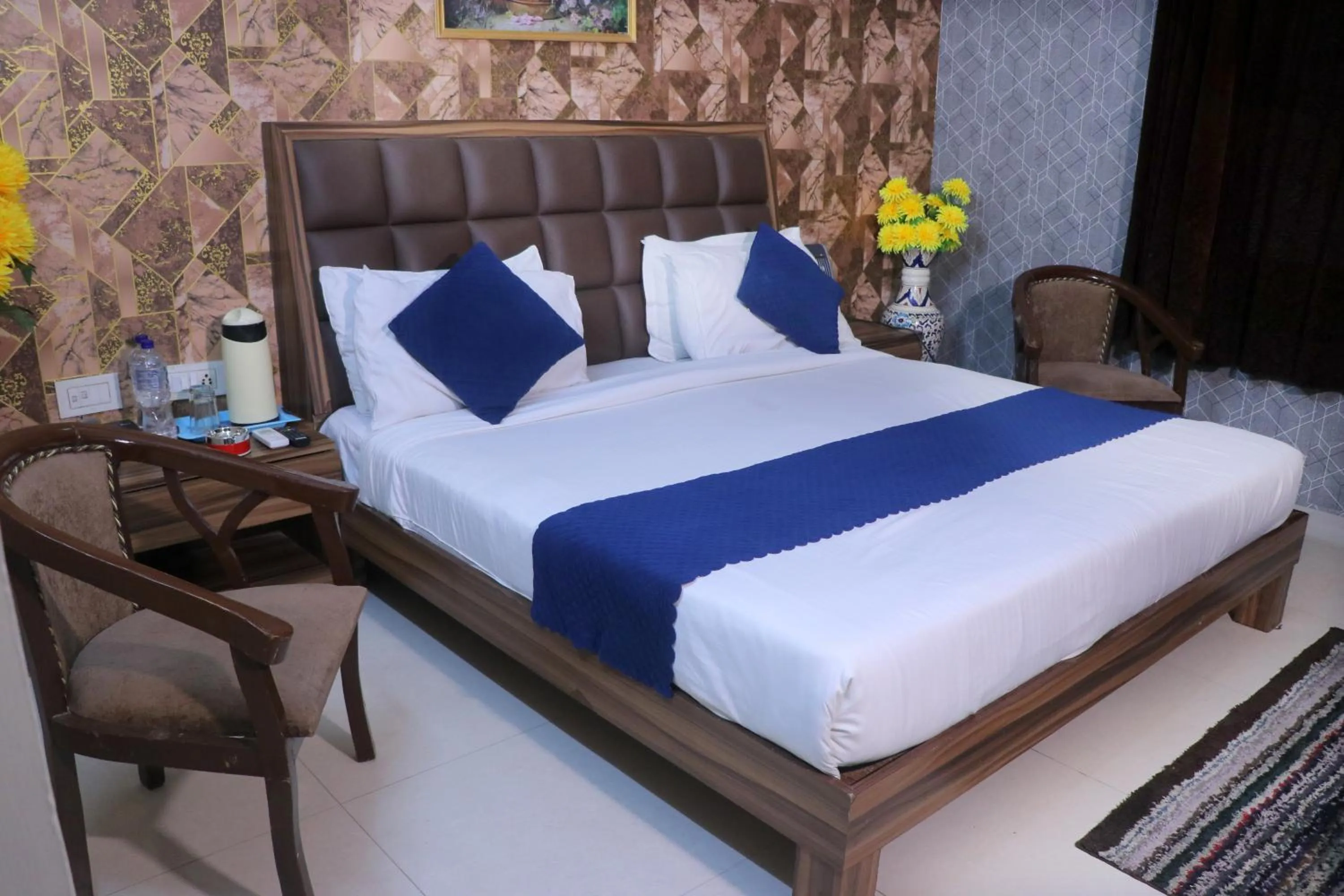Bedroom, Bed in Hotel Panache 500 Mtrs From Shri Krishna Janma bhumi Teample