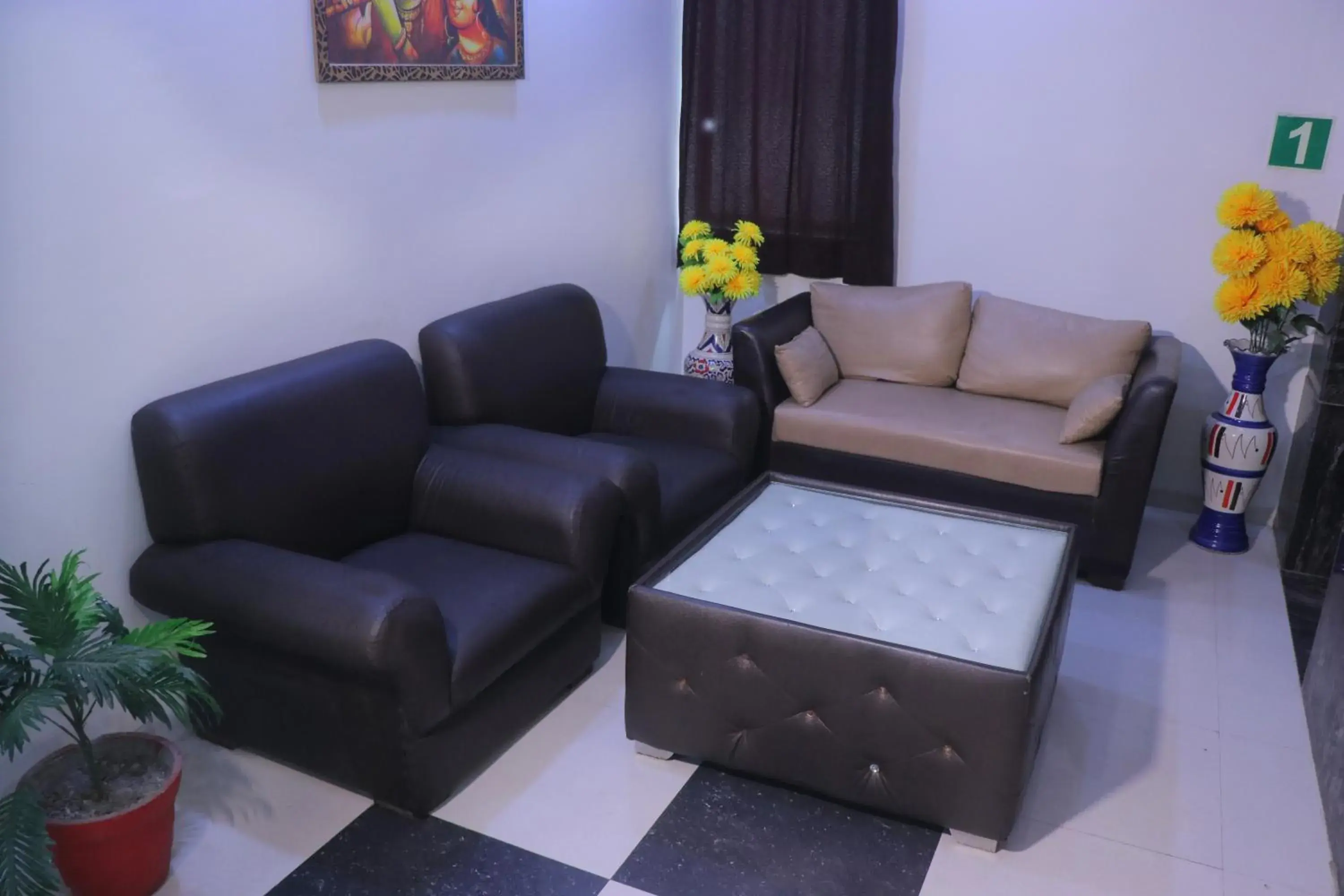 Lobby or reception in Hotel Panache 500 Mtrs From Shri Krishna Janma bhumi Teample Lobby or reception in Hotel Panache 500 Mtrs From Shri Krishna Janma bhumi Teample