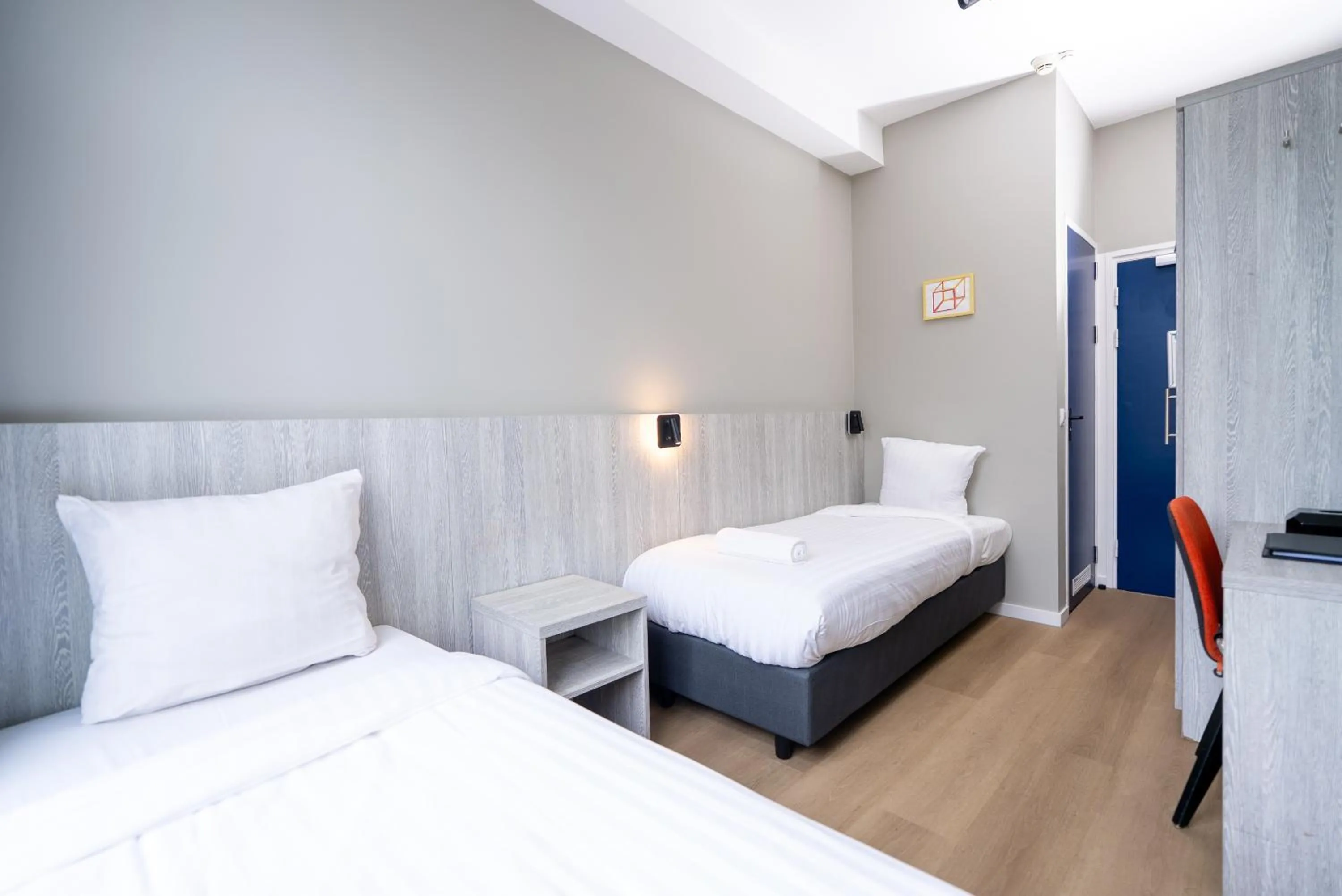 Bedroom, Bed in The Crown Hotel