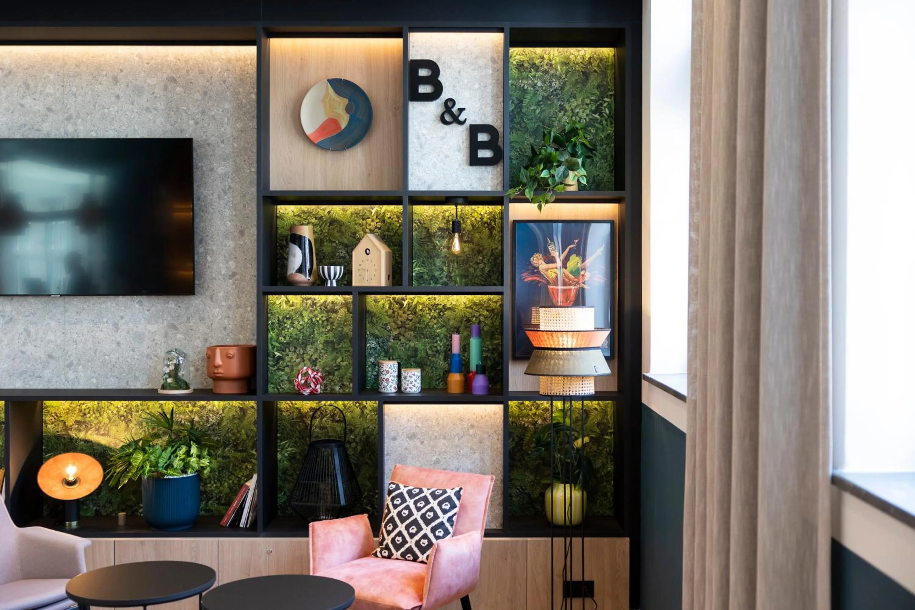 Lounge or bar in B&B HOTEL Hasselt