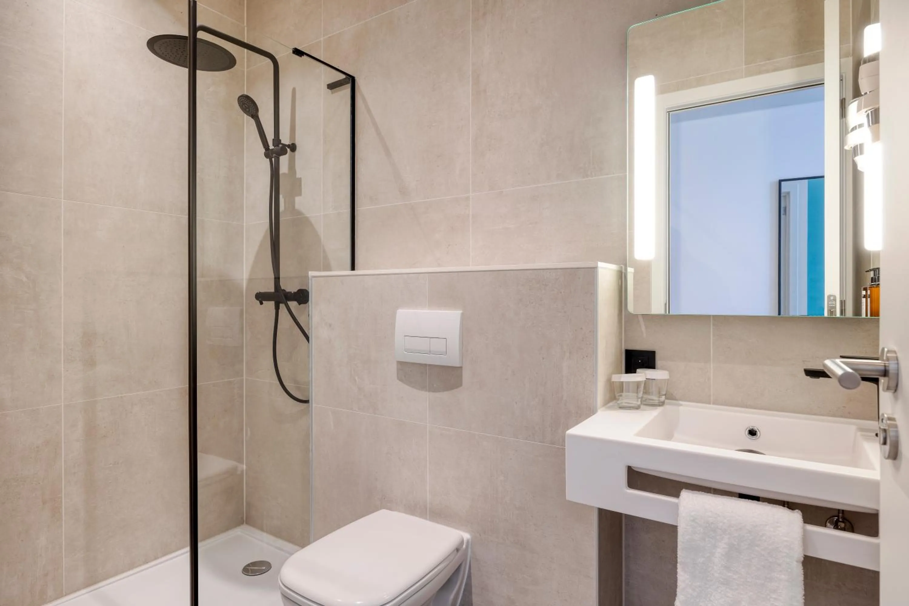 Bathroom in B&B HOTEL Hasselt