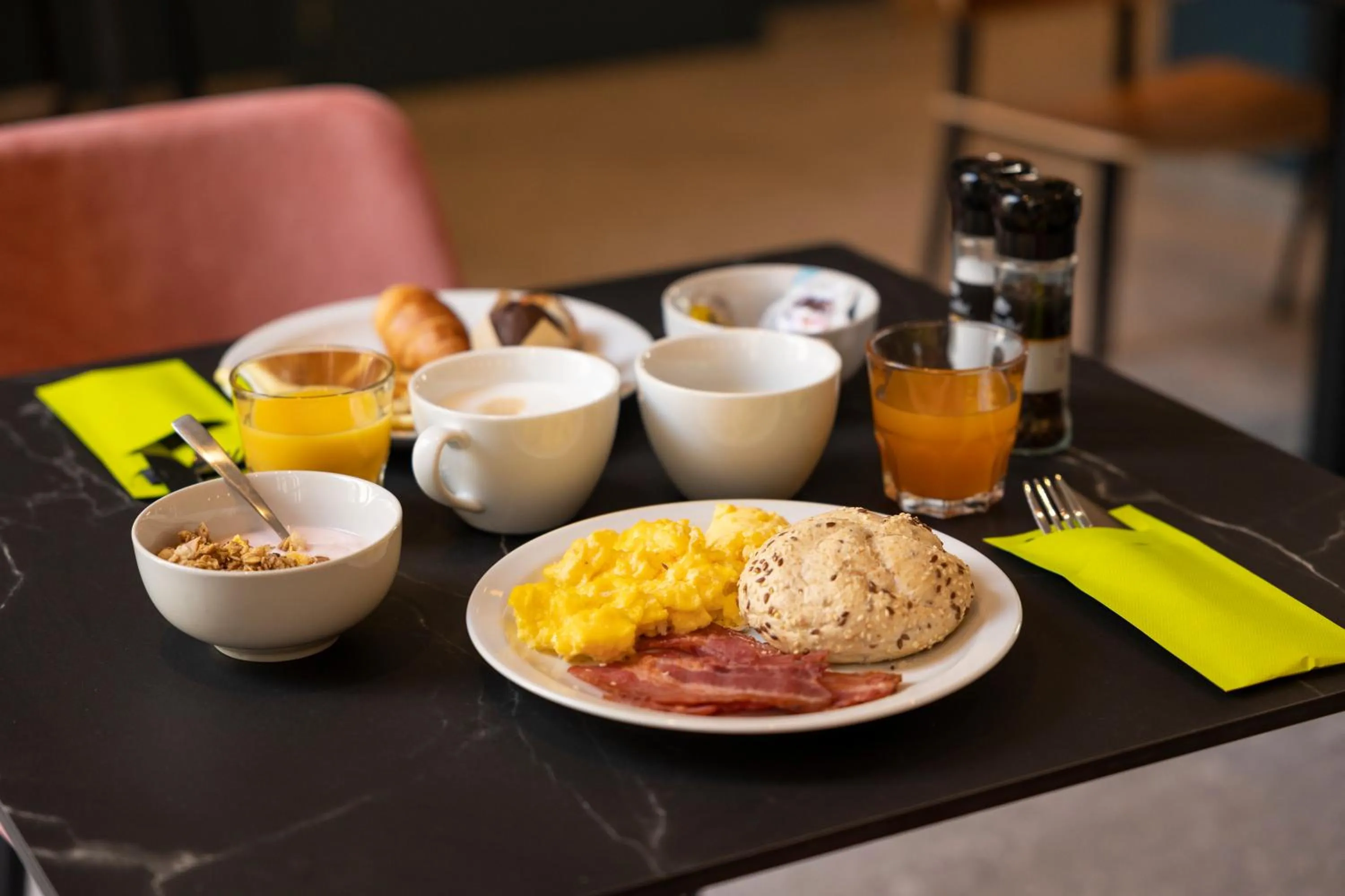 Breakfast in B&B HOTEL Hasselt